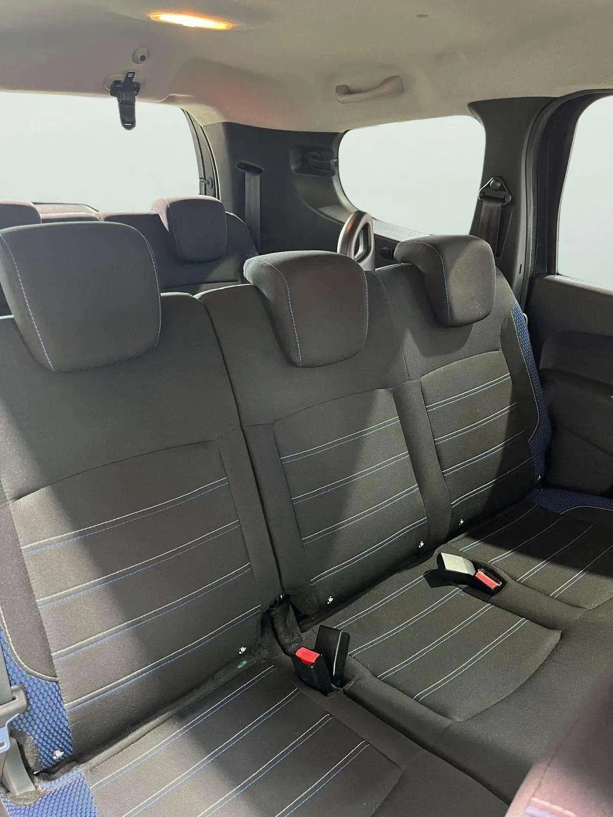 Dacia Lodgy SL Aniversario Blue dCi 7Pl - foto 23