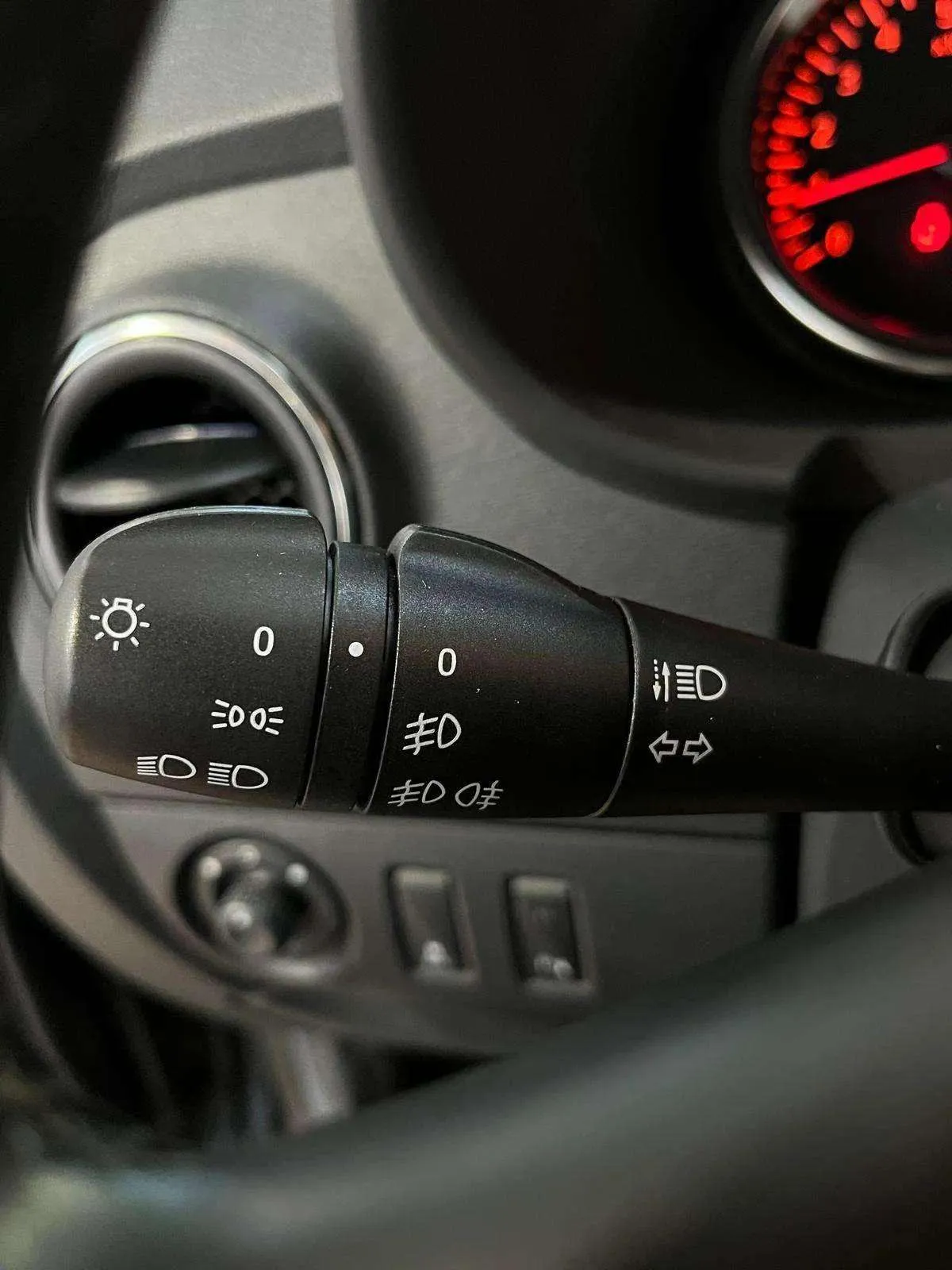Dacia Lodgy SL Aniversario Blue dCi 7Pl - foto 11