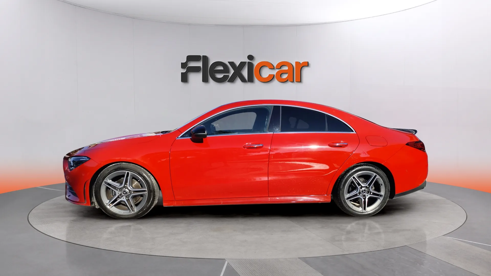 Mercedes-Benz CLA 180 - foto 4