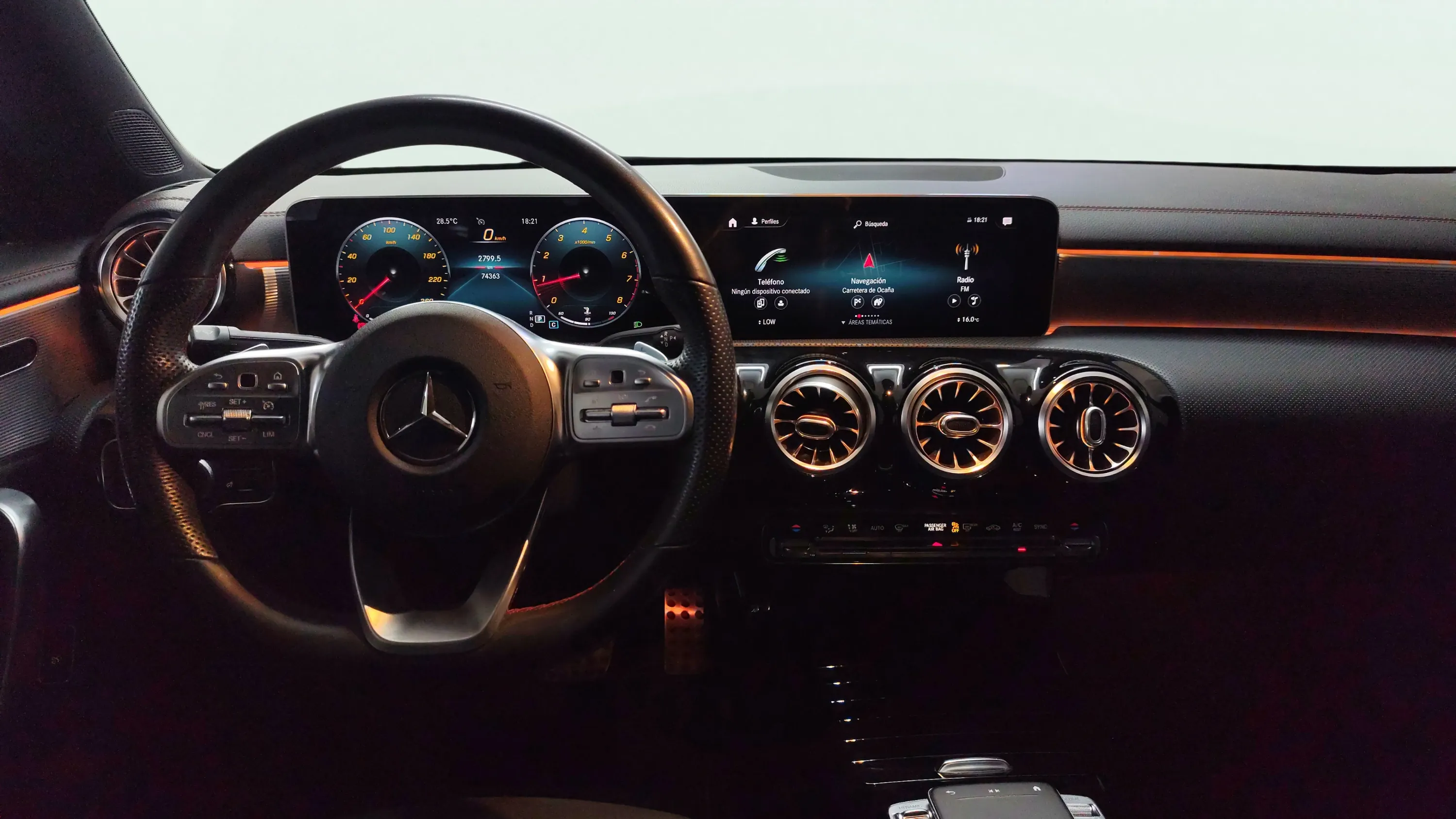 Mercedes-Benz CLA 180 - foto 11