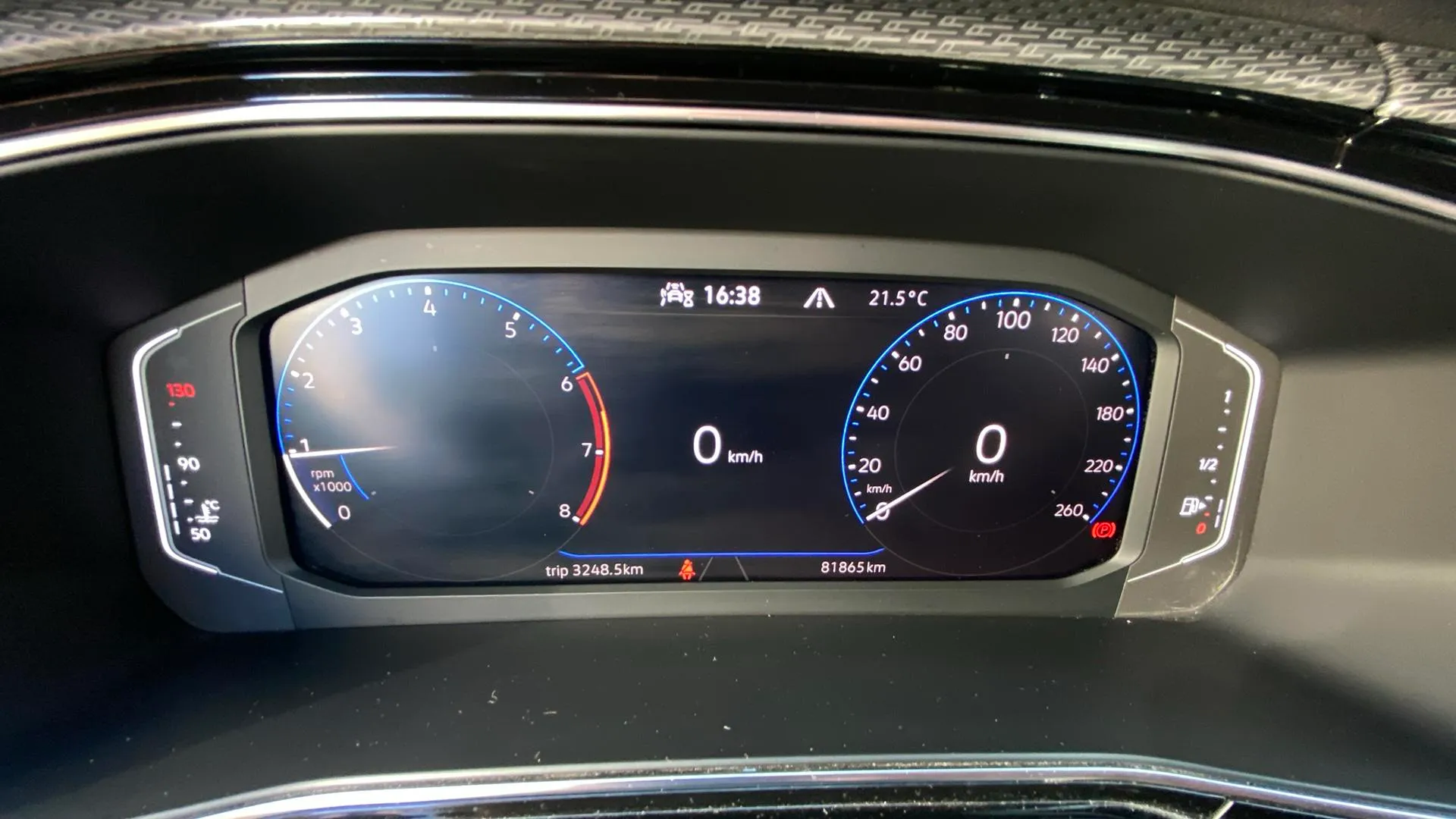 Volkswagen T-Cross Sport 1.0 TSI - foto 12