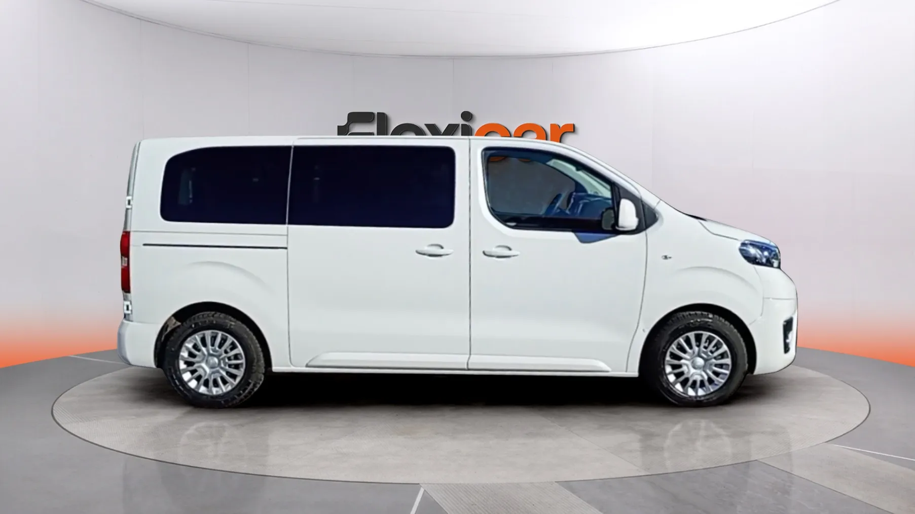 Toyota Proace Verso Shuttle L1 2.0D VX - foto 8
