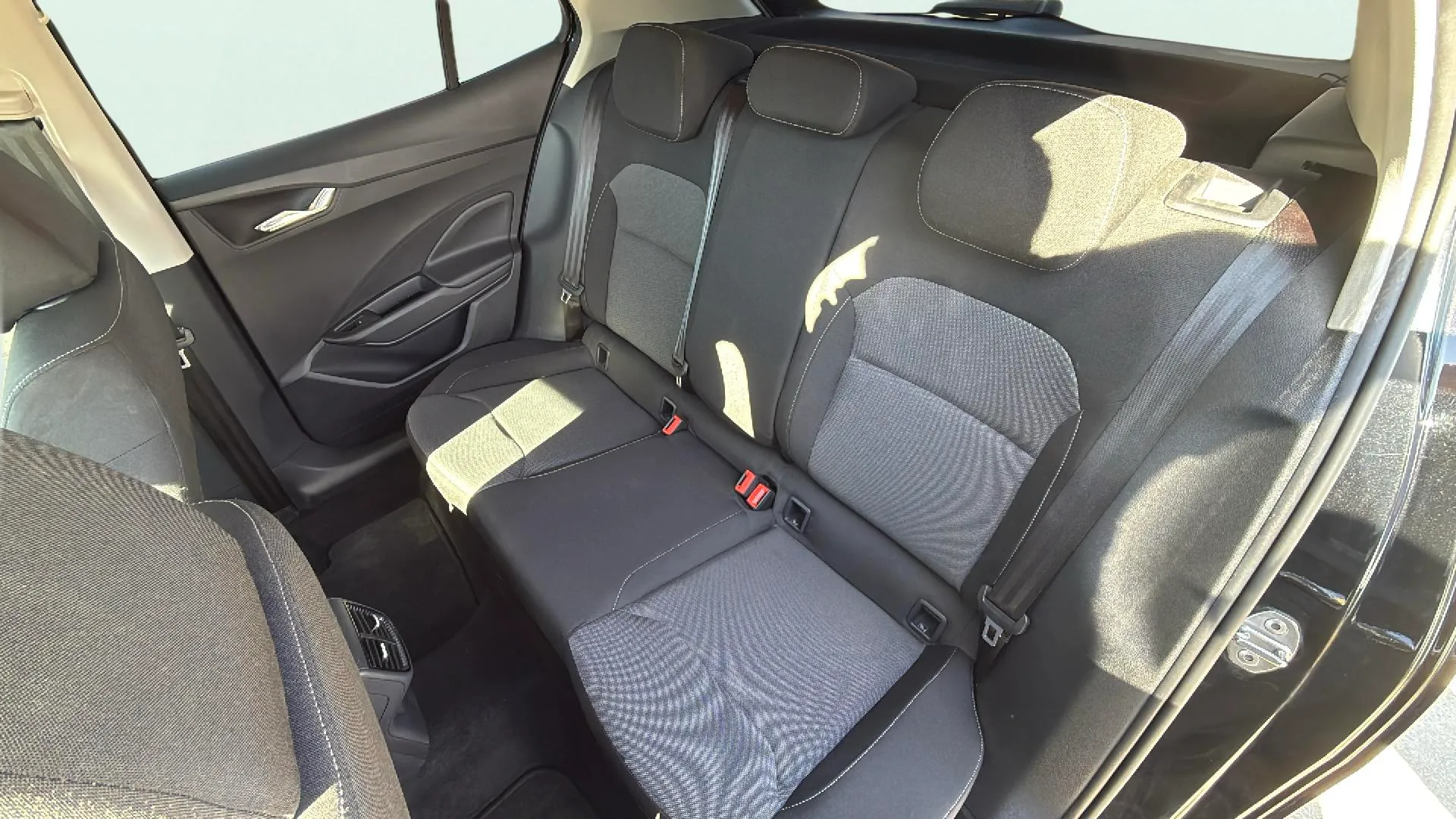 Škoda Fabia 1.0 MPI Active - foto 20