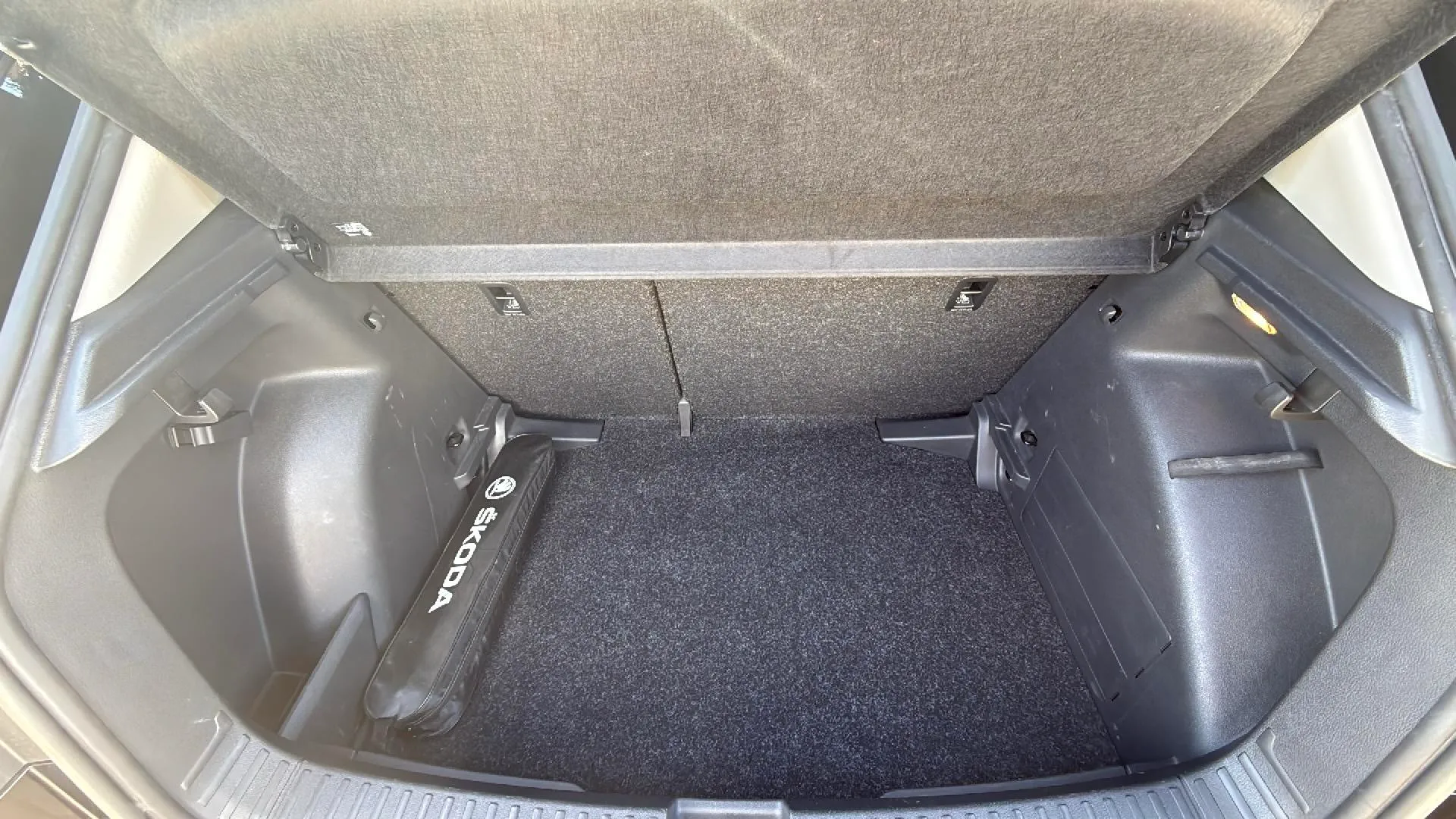 Škoda Fabia 1.0 MPI Active - foto 21