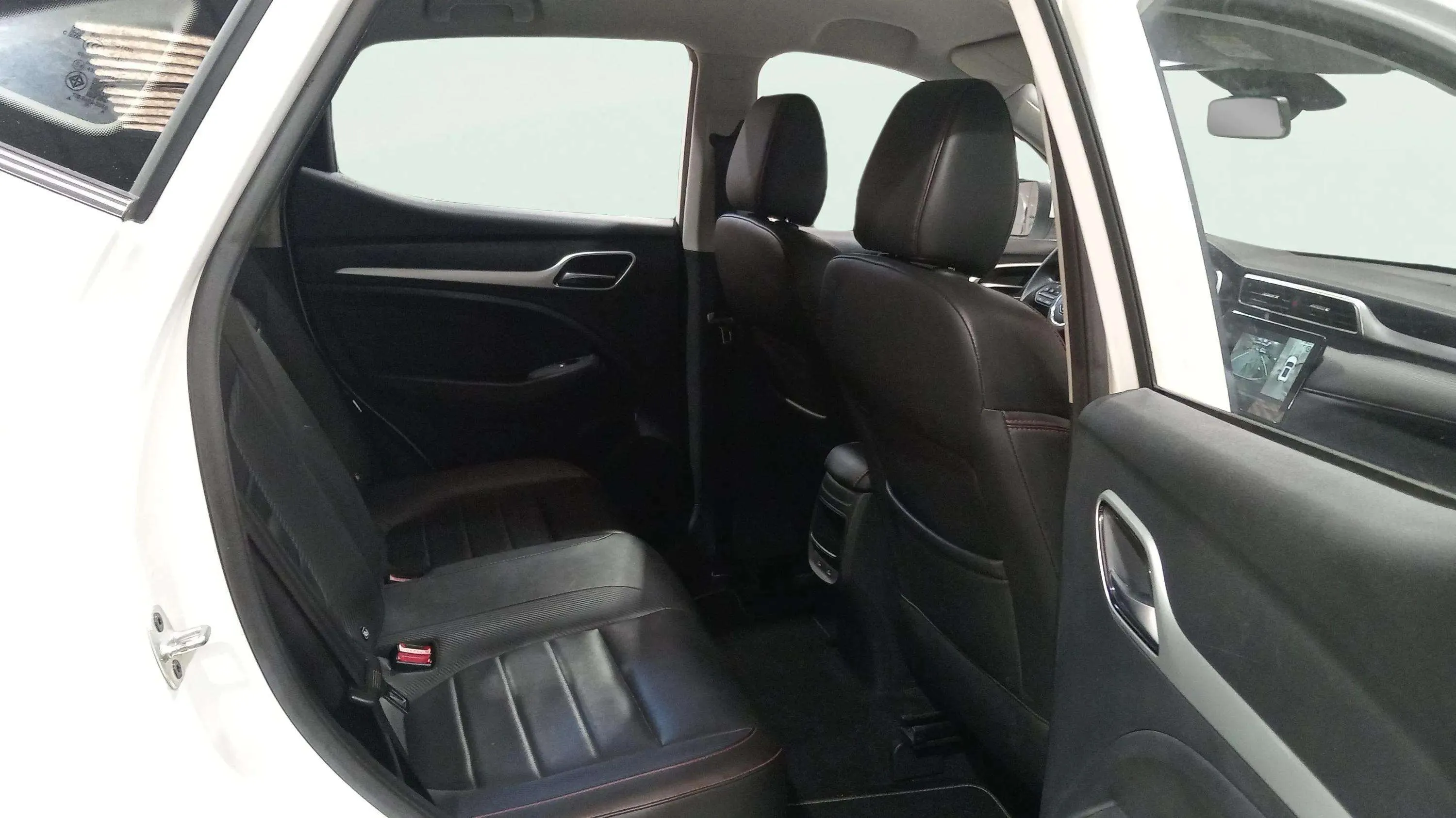 MG ZS 1.5 Luxury - foto 17