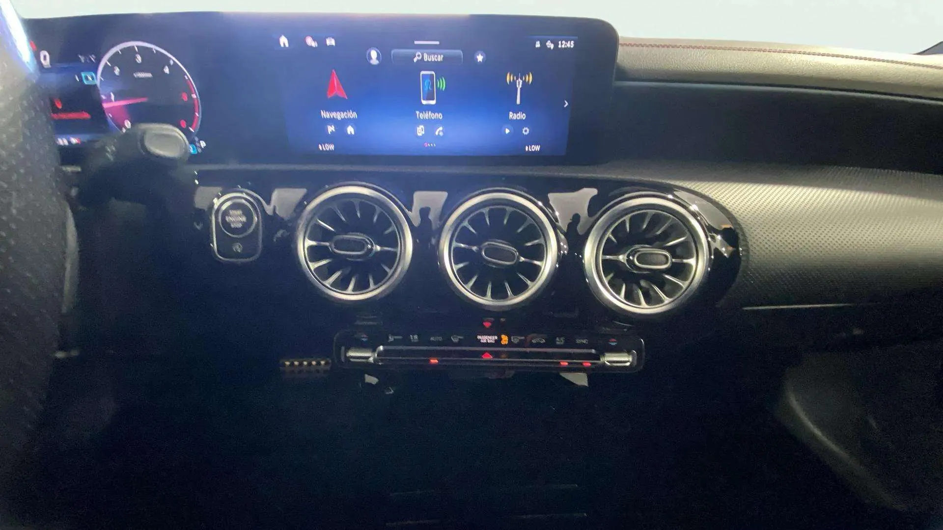 Mercedes-Benz CLA 200 D DCT Shooting Brake - foto 11
