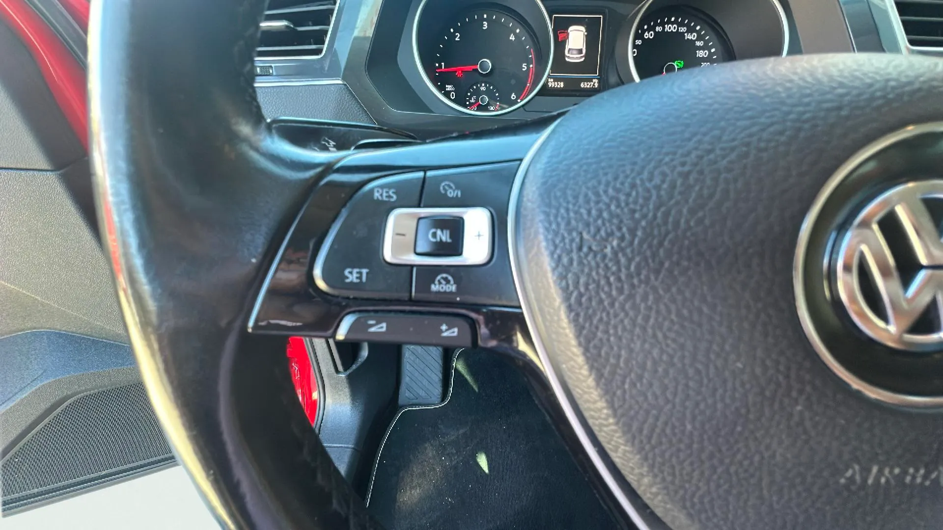 Volkswagen Tiguan Advance 2.0 TDI DSG - foto 17
