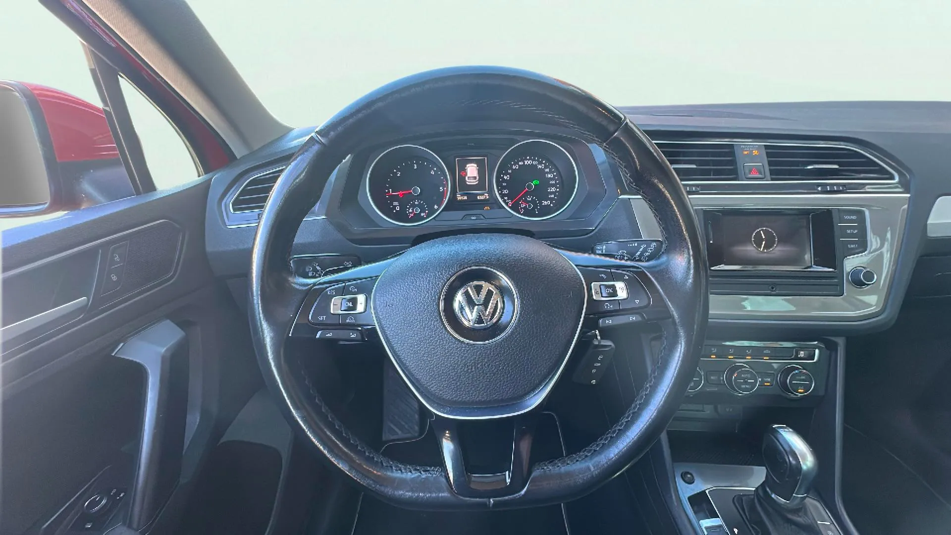 Volkswagen Tiguan Advance 2.0 TDI DSG - foto 11