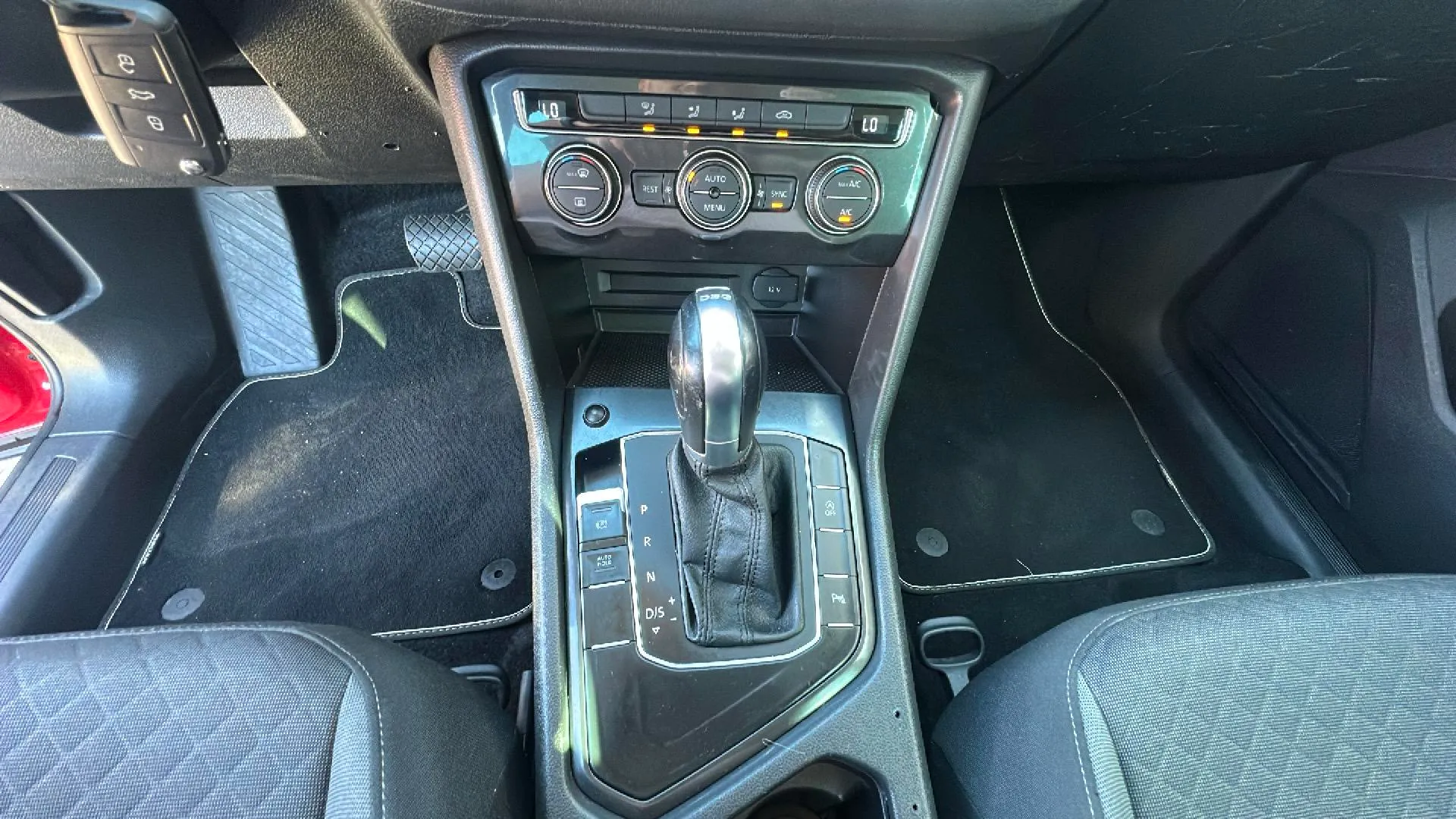 Volkswagen Tiguan Advance 2.0 TDI DSG - foto 19