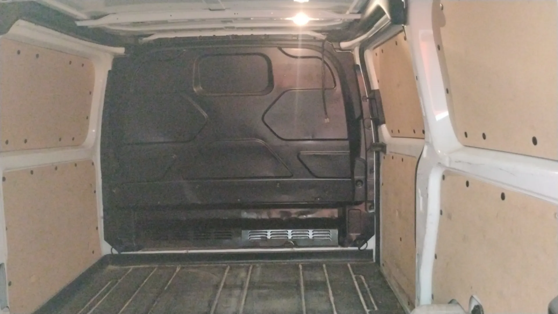 Ford Transit Connect Kombi 1.5 TDCi Ambiente 230 L2 (M1) - foto 12