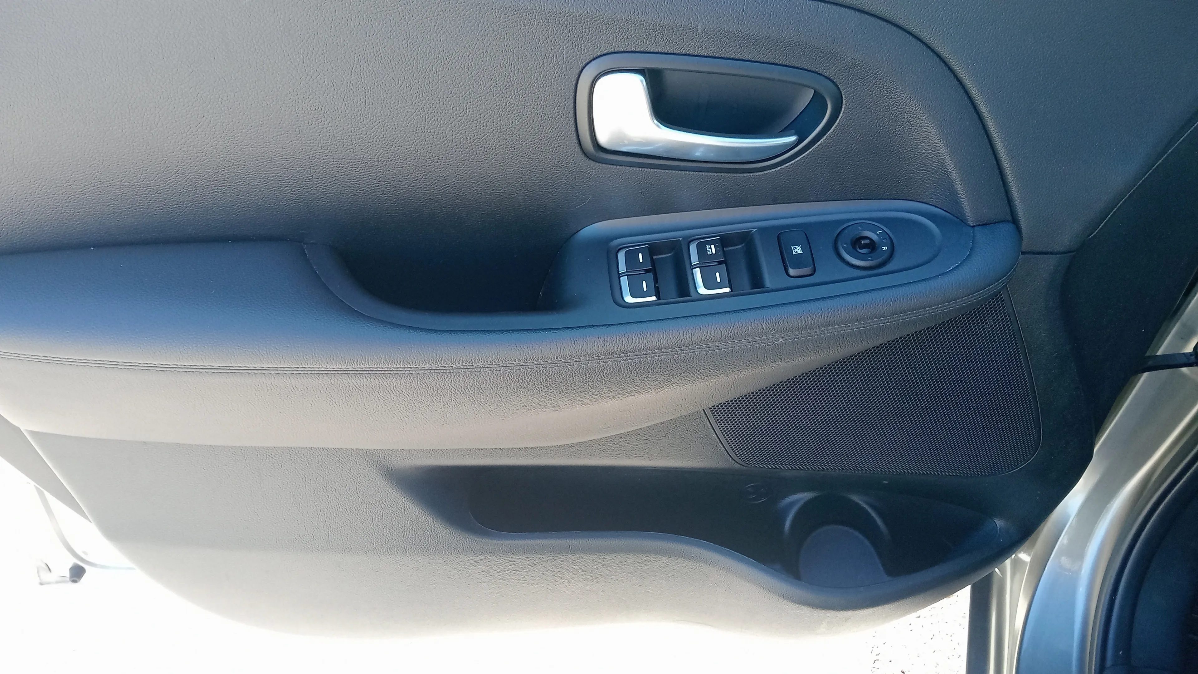Kia Carens 1.6 GDi Basic - foto 21