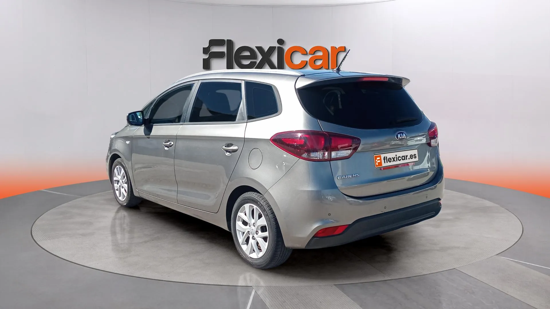 Kia Carens 1.6 GDi Basic - foto 9