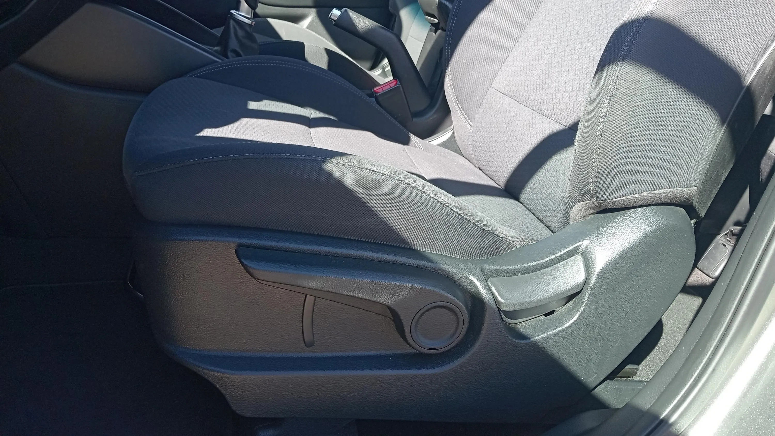 Kia Carens 1.6 GDi Basic - foto 22