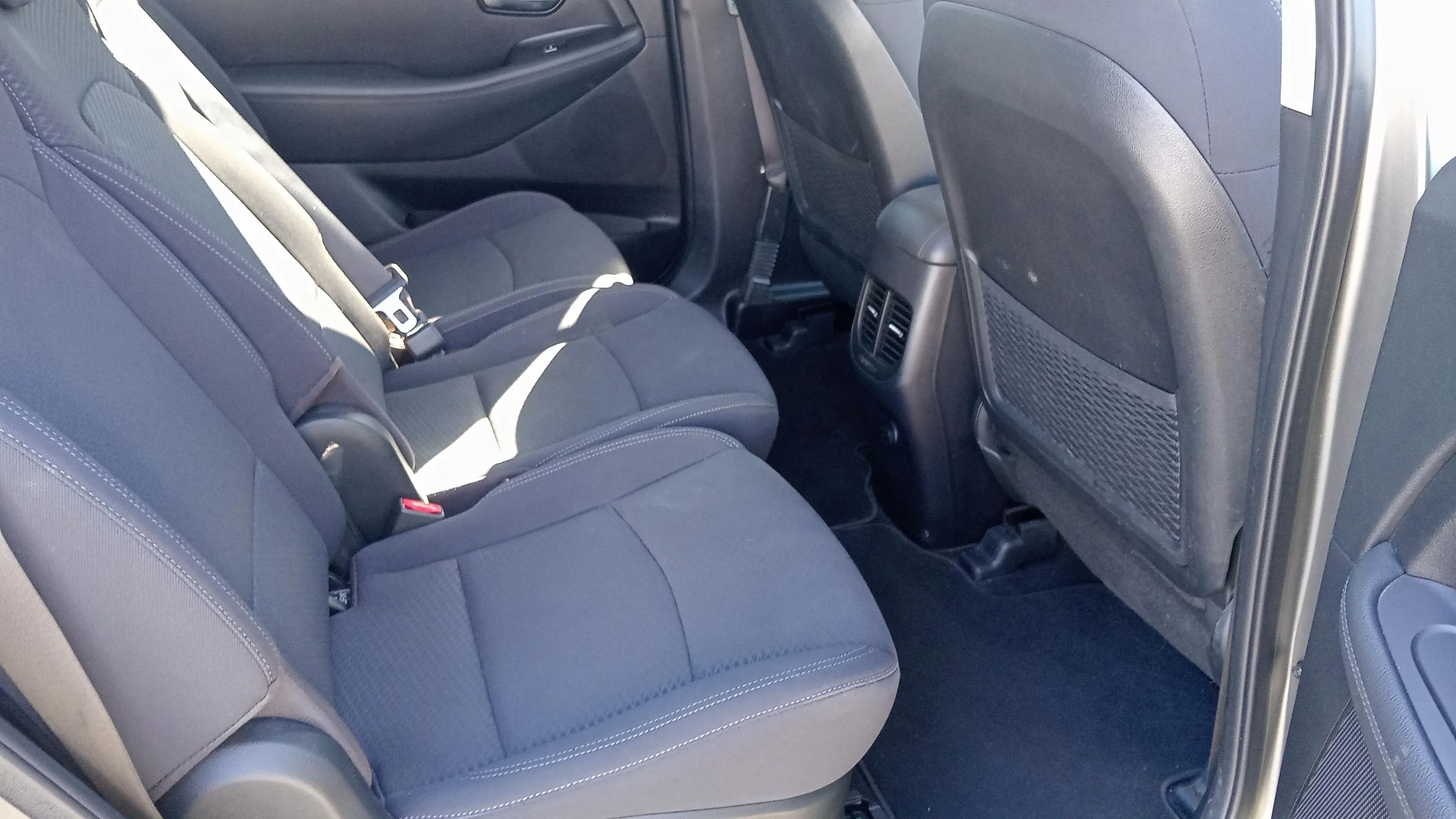 Kia Carens 1.6 GDi Basic - foto 19