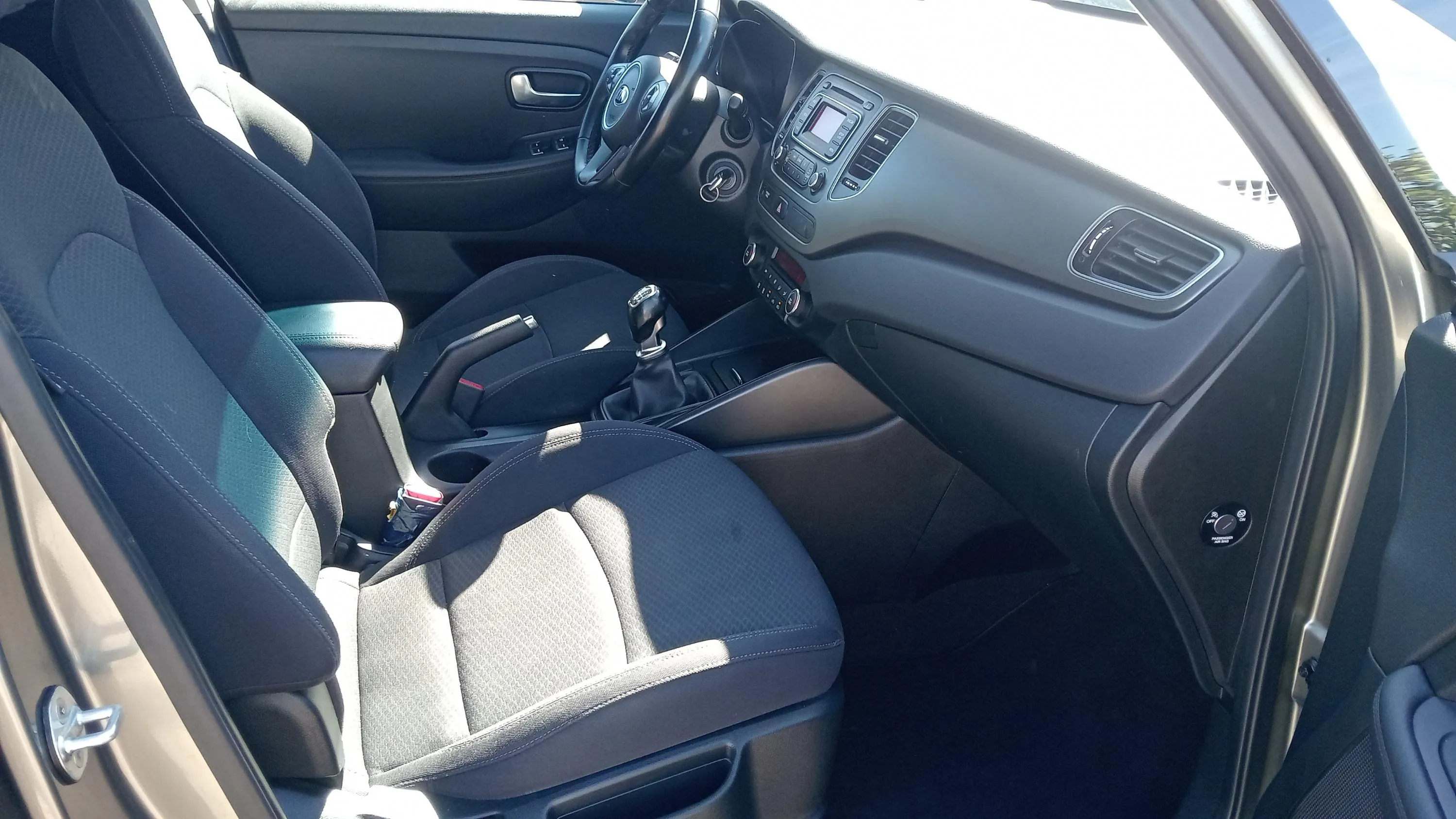Kia Carens 1.6 GDi Basic - foto 17