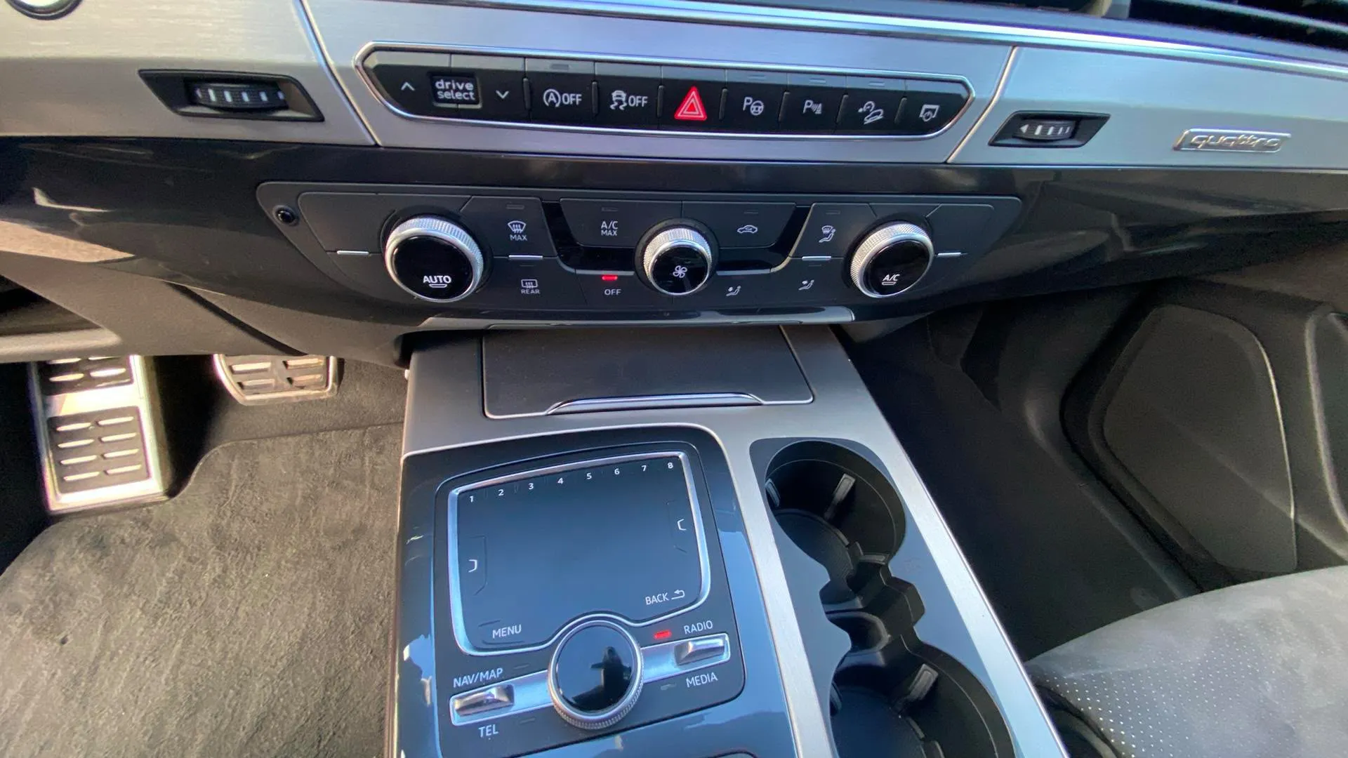 Audi Q7 3.0 TDI quattro tiptronic - foto 30