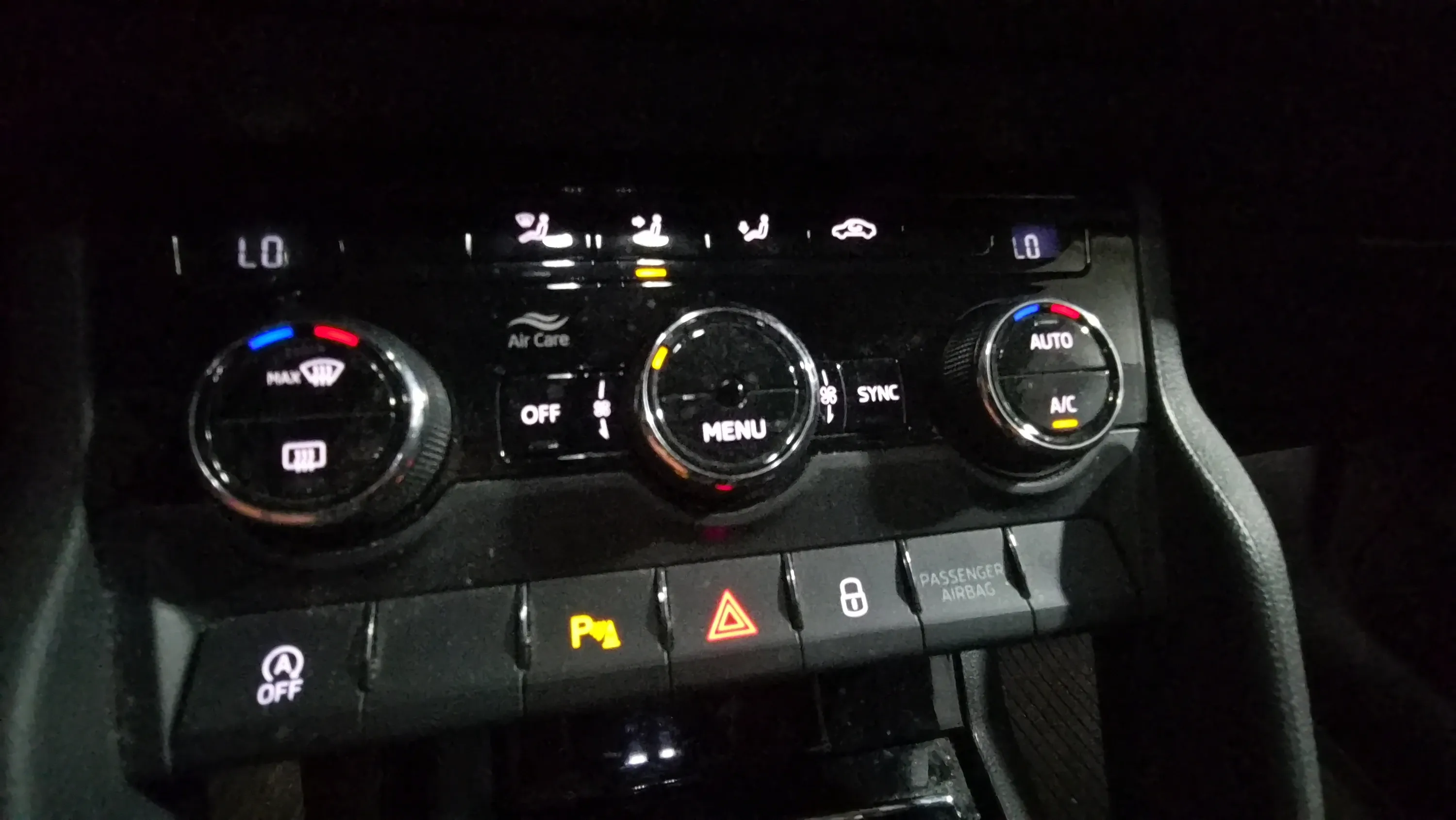Škoda Karoq 1.0 TSI Active - foto 15