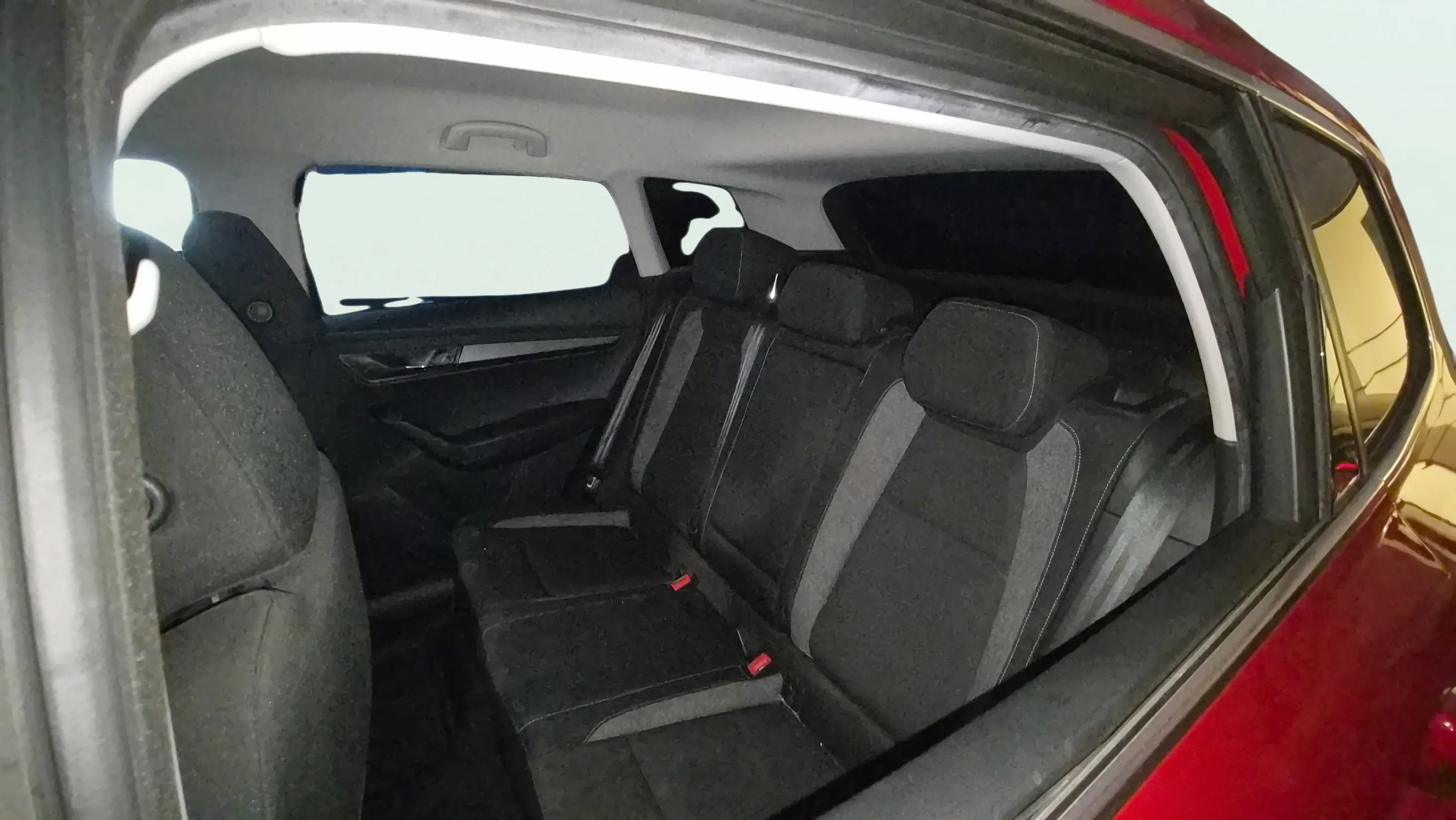 Škoda Karoq 1.0 TSI Active - foto 9