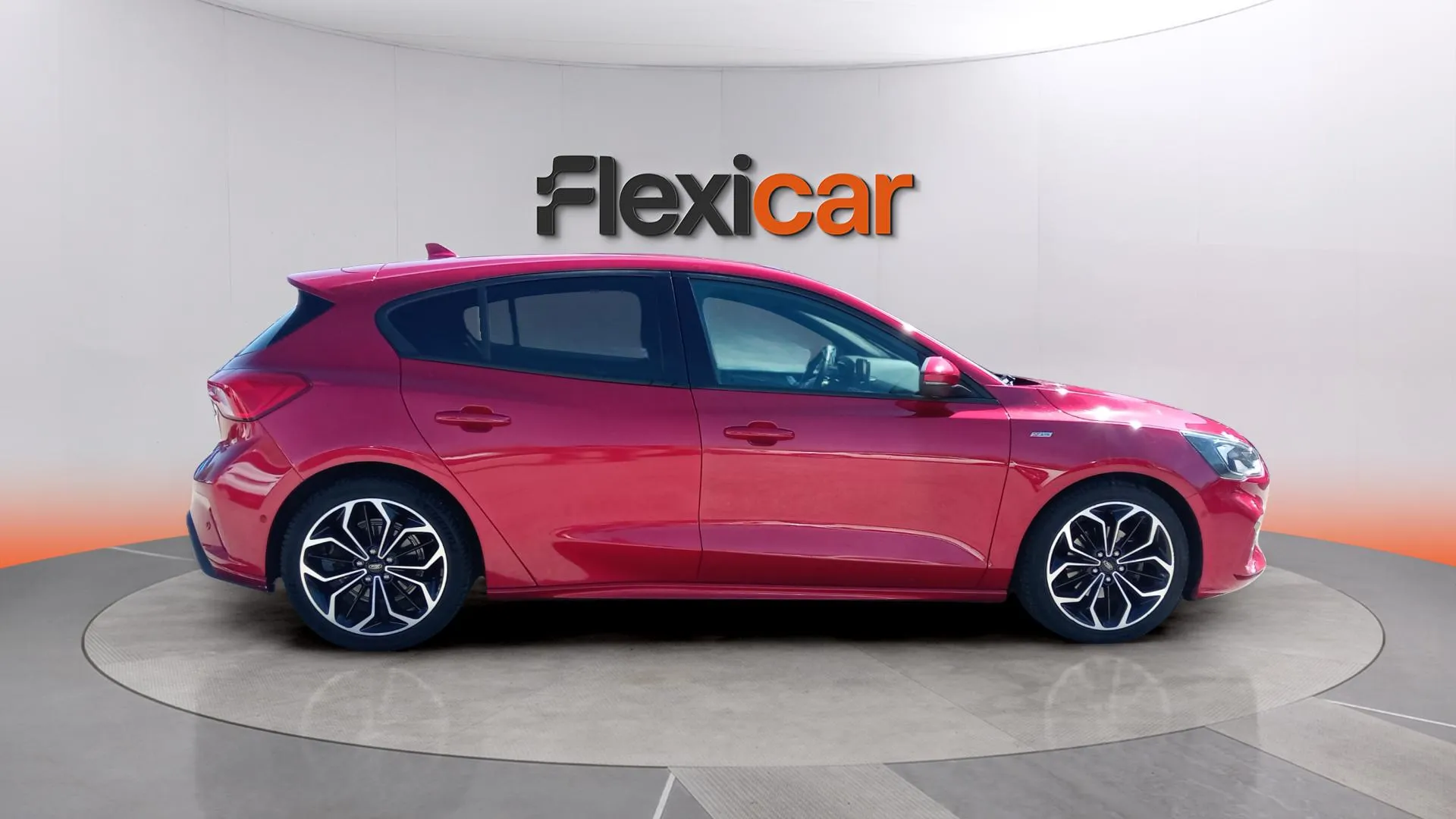 Ford Focus 1.0 EcoBoost MHEV ST-Line Design SIP - foto 12