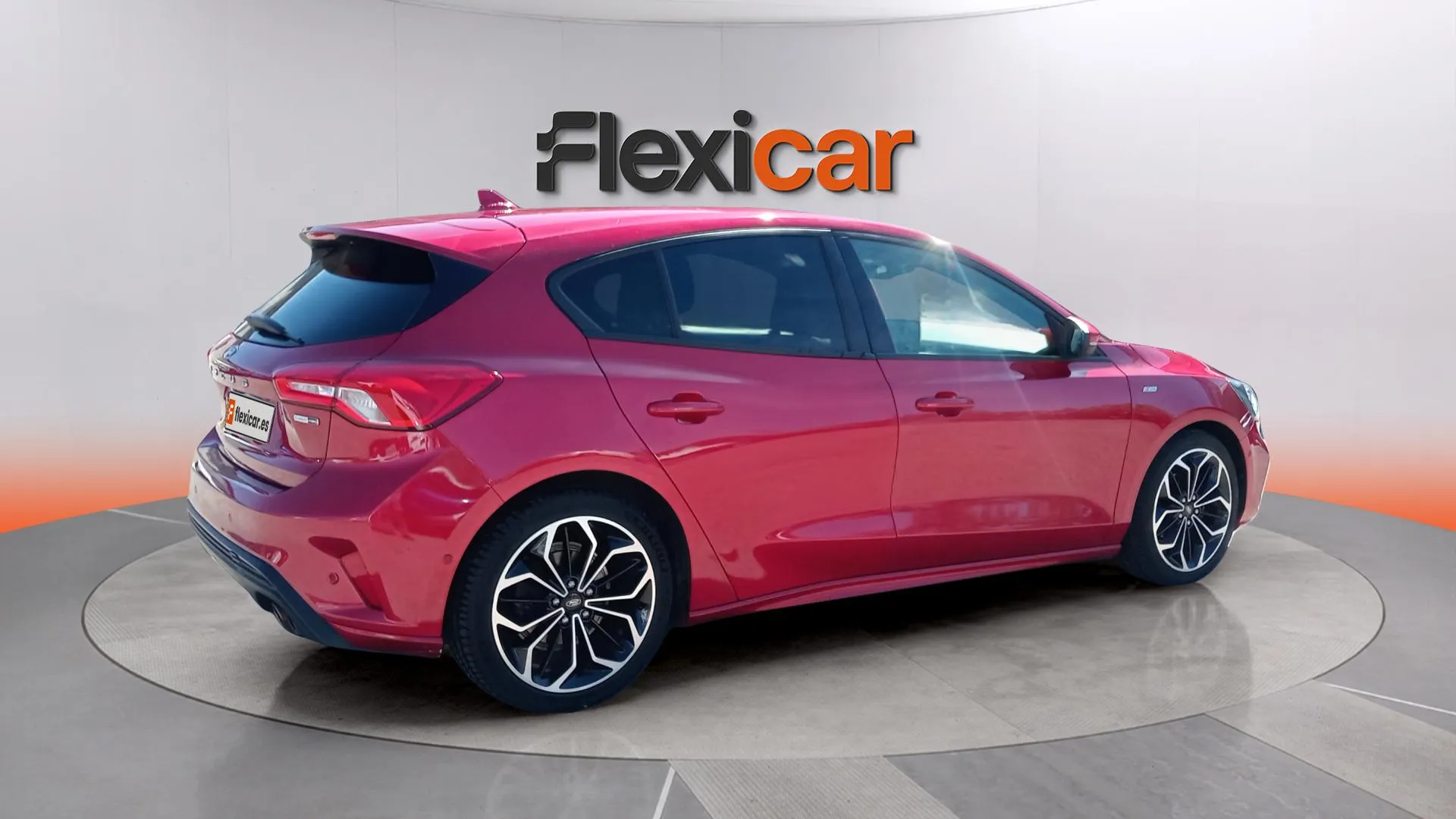 Ford Focus 1.0 EcoBoost MHEV ST-Line Design SIP - foto 11