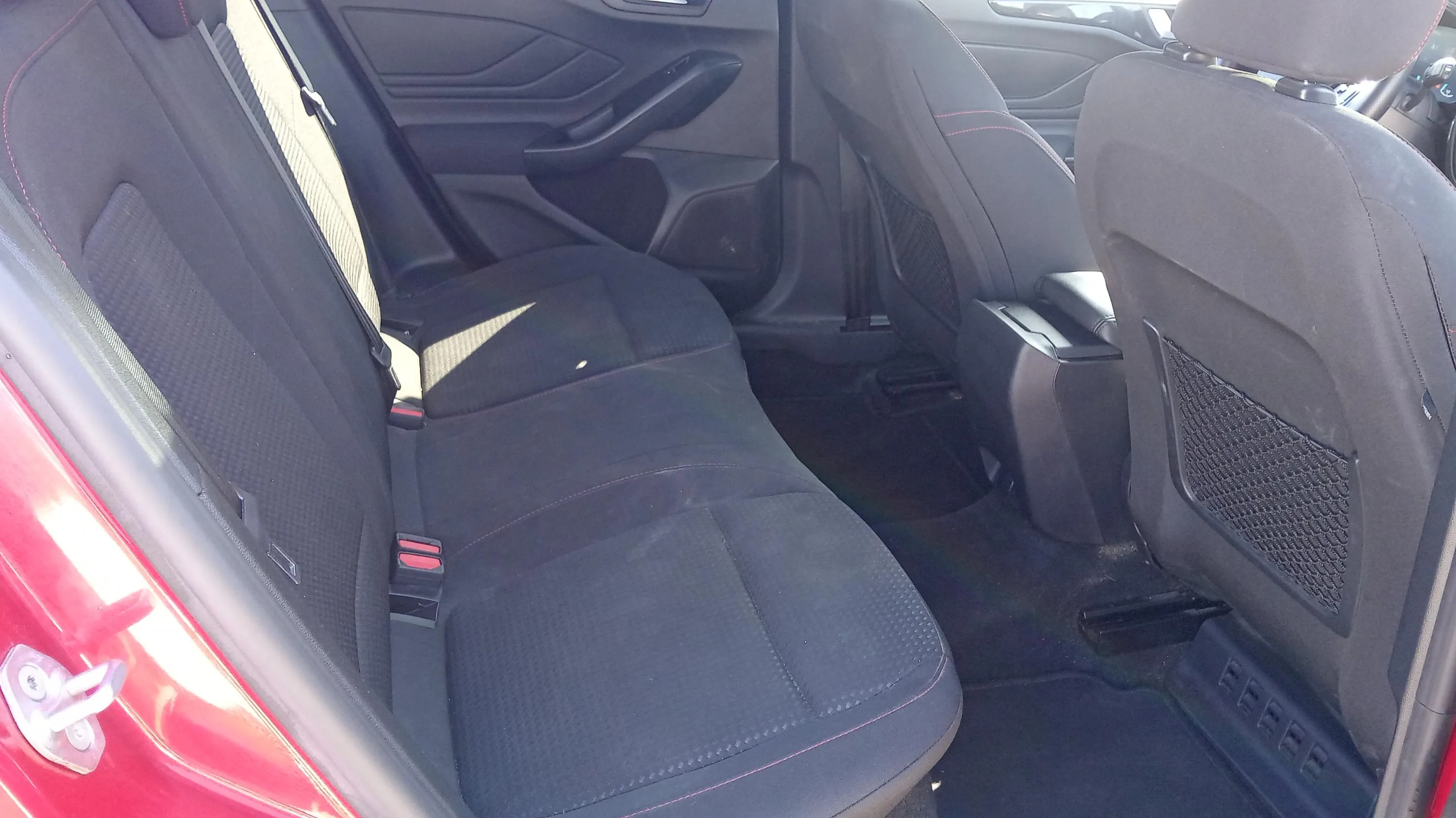 Ford Focus 1.0 EcoBoost MHEV ST-Line Design SIP - foto 18