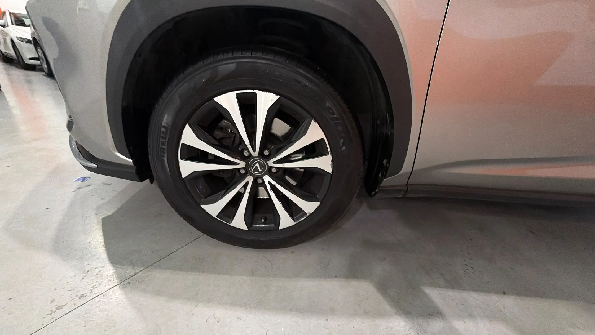 Lexus NX 2.5 300h Premium 2WD - foto 23