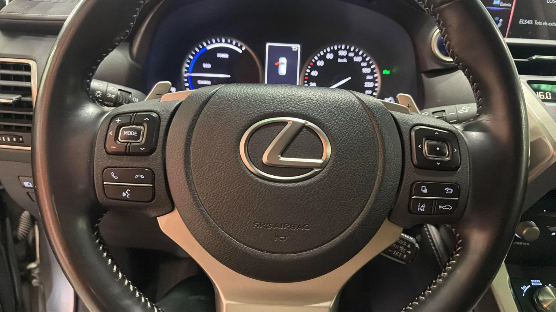 Lexus NX 2.5 300h Premium 2WD - foto 12