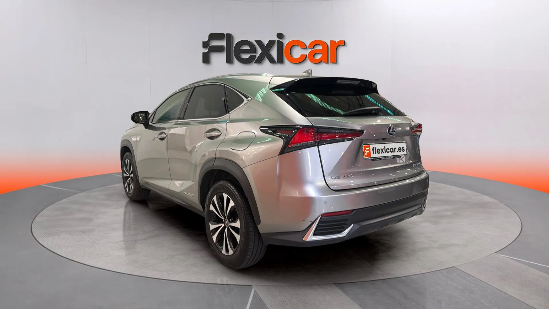 Lexus NX 2.5 300h Premium 2WD - foto 5