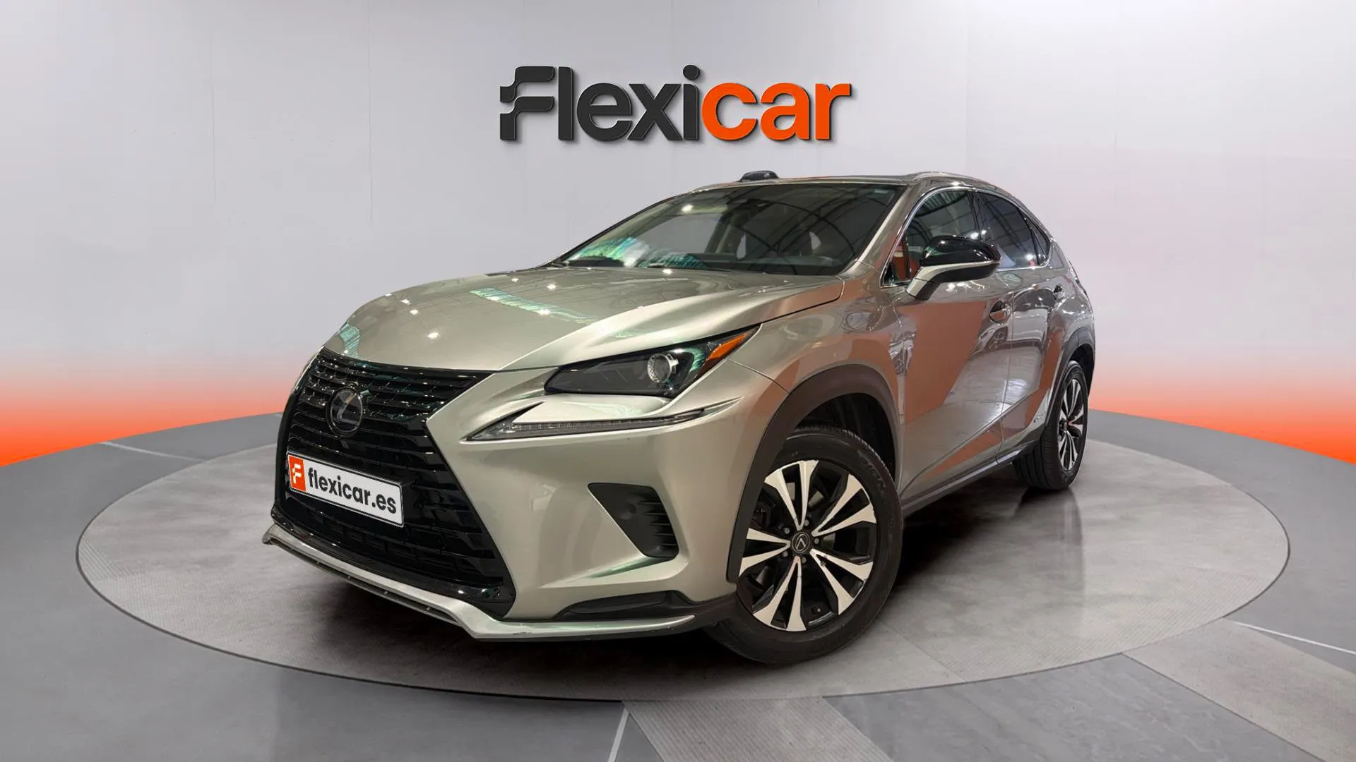 Lexus NX 2.5 300h Premium 2WD - foto 3