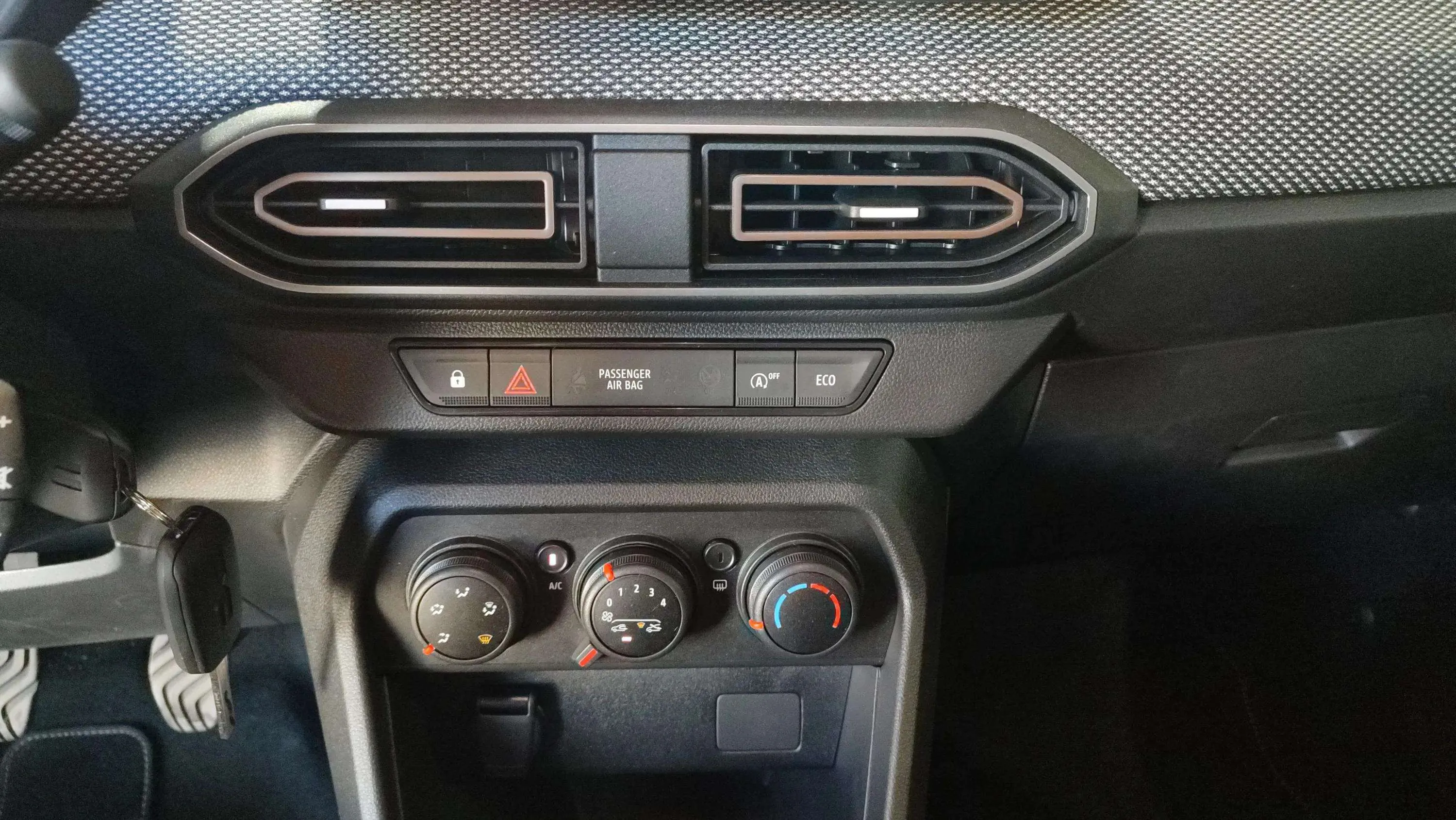 Dacia Sandero Essential ECO-G - foto 14