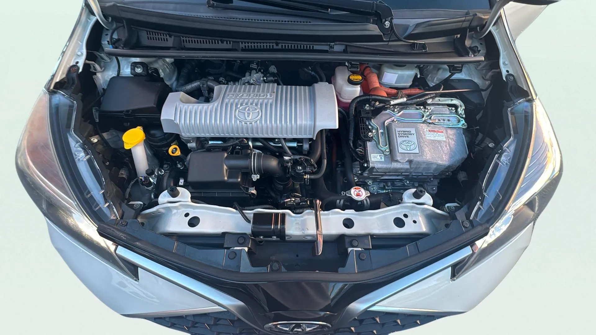 Toyota Yaris 1.5 Hybrid Feel - foto 23