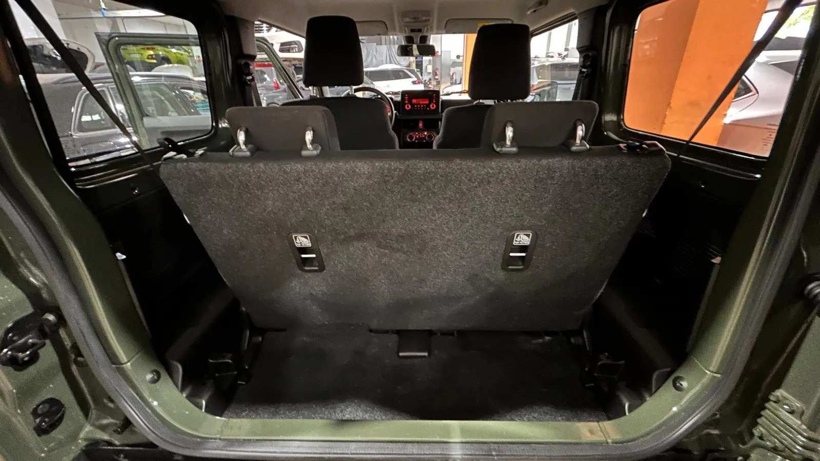 Suzuki Jimny 1.5 JLX - foto 23