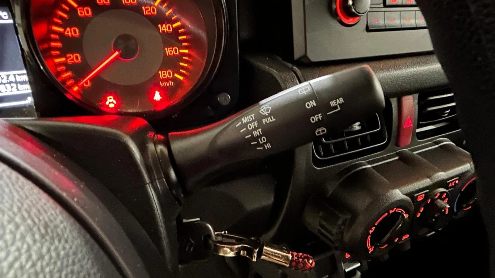 Suzuki Jimny 1.5 JLX - foto 17