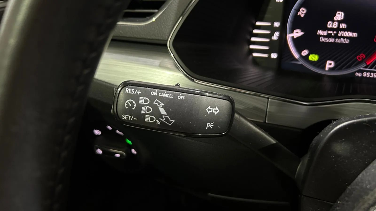 Škoda Superb 2.0 TDI DSG Ambition - foto 25