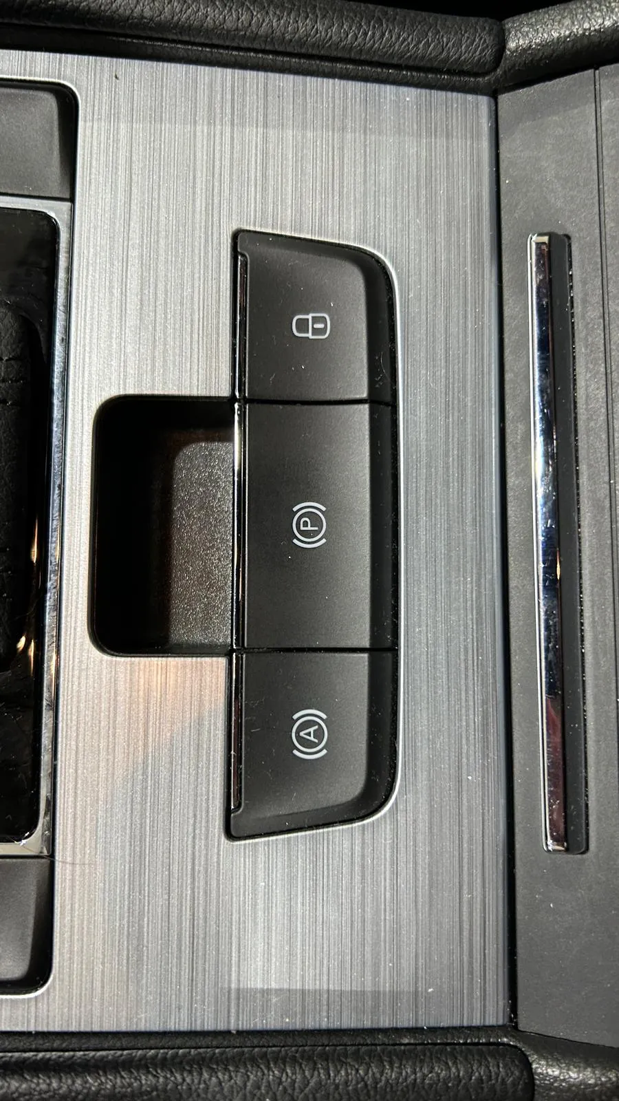 Škoda Superb 2.0 TDI DSG Ambition - foto 19
