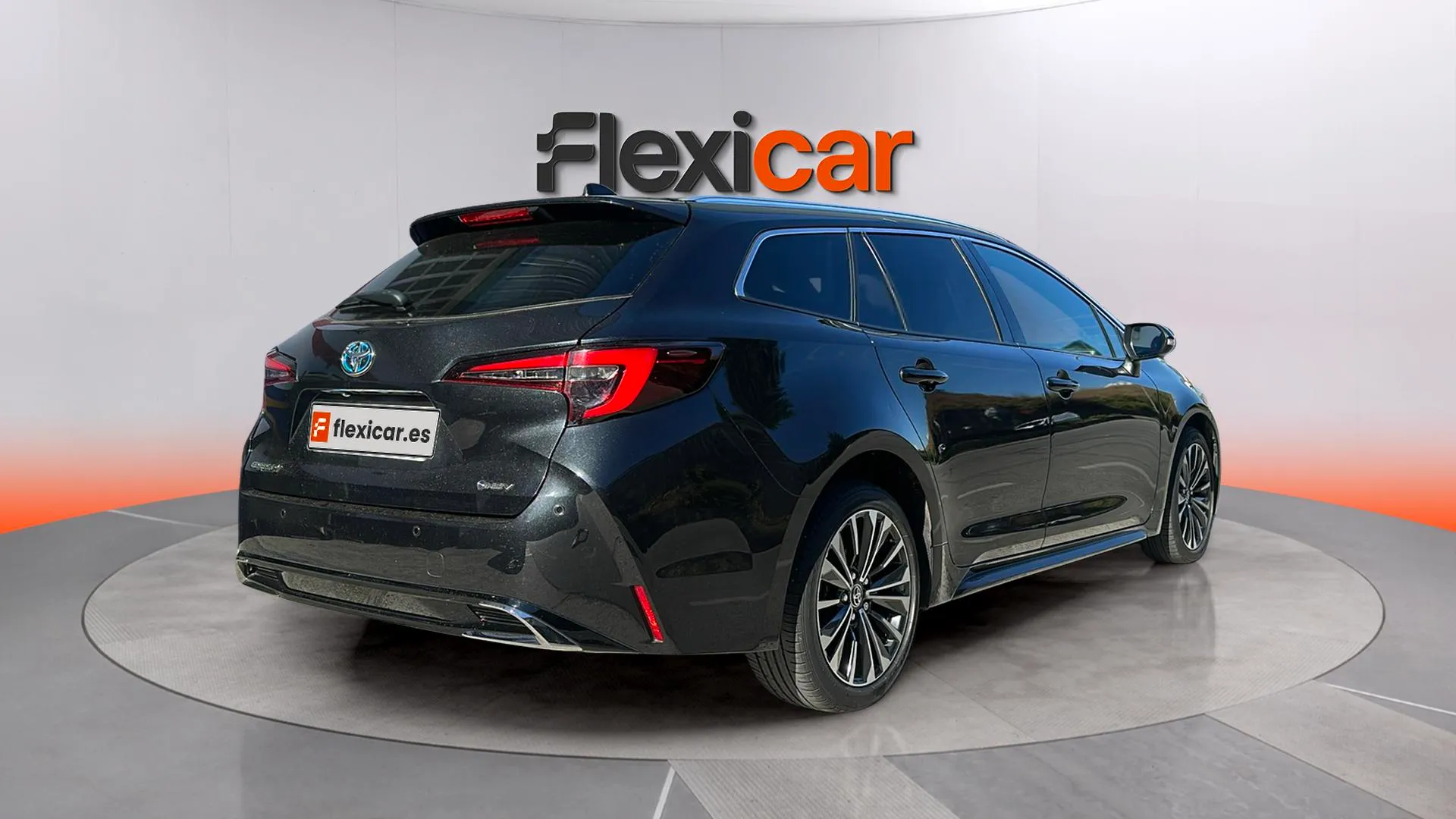 Toyota Corolla 140H Style Touring Sport - foto 6