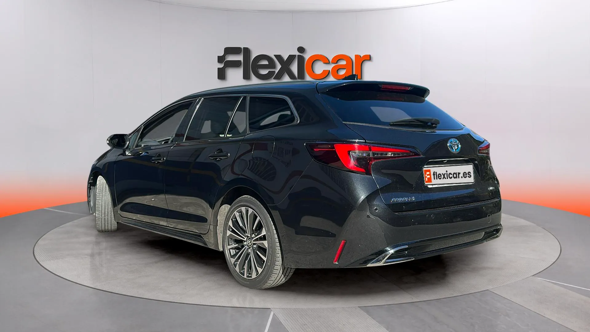 Toyota Corolla 140H Style Touring Sport - foto 8