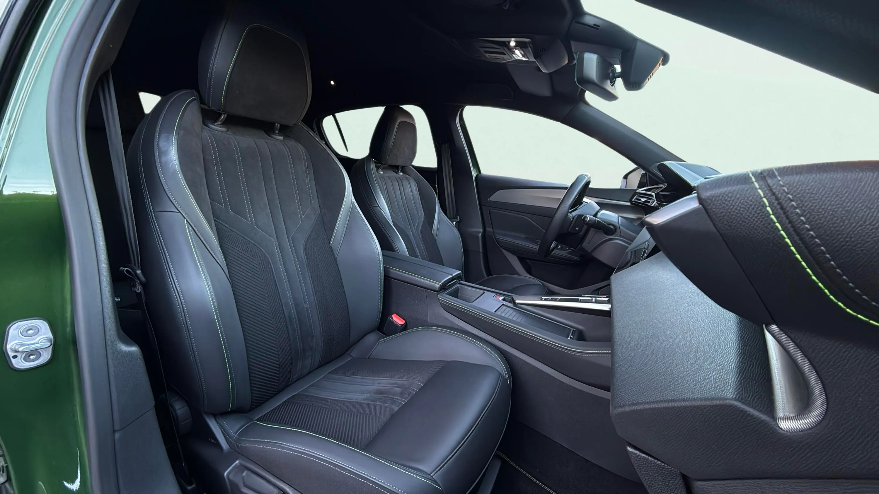 Peugeot 308 GT BlueHDi 130 EAT8 - foto 19