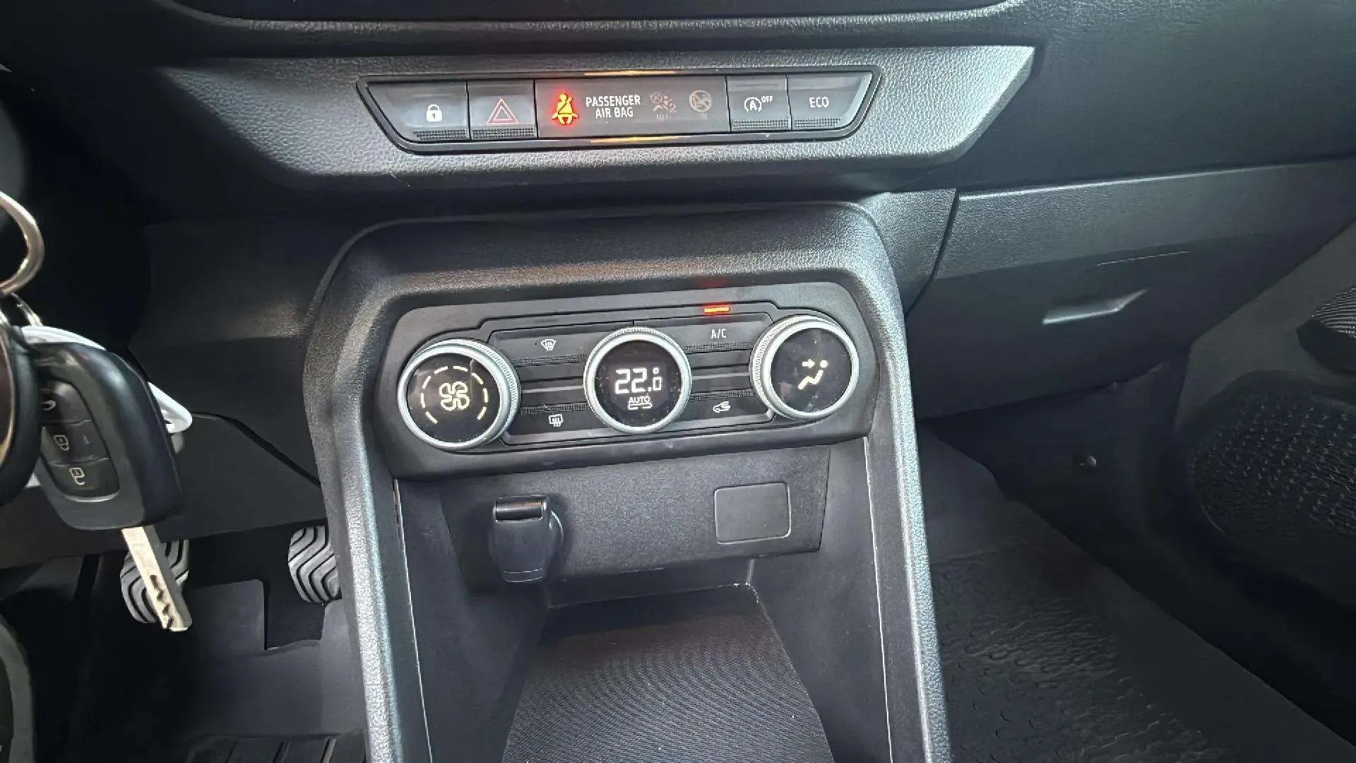 Dacia Sandero Essential TCe - foto 24