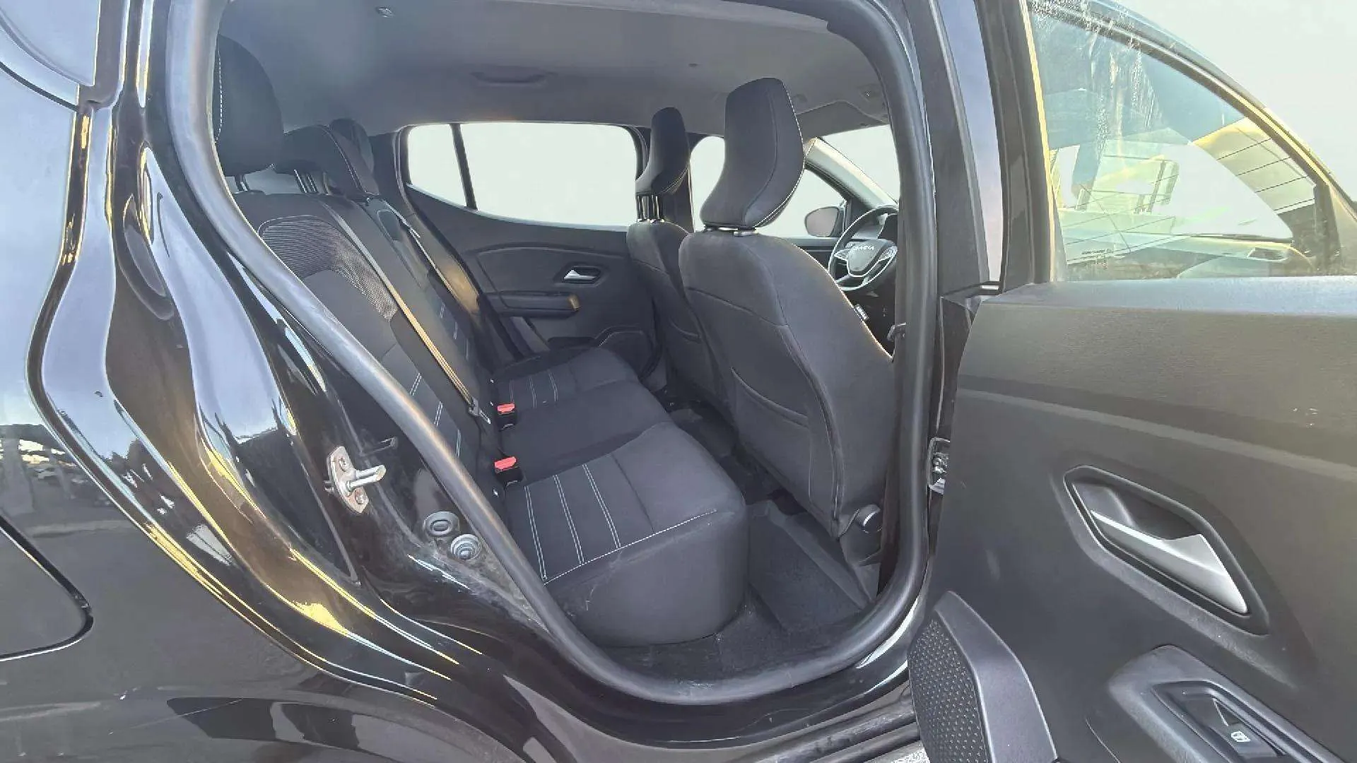 Dacia Sandero Essential TCe - foto 15