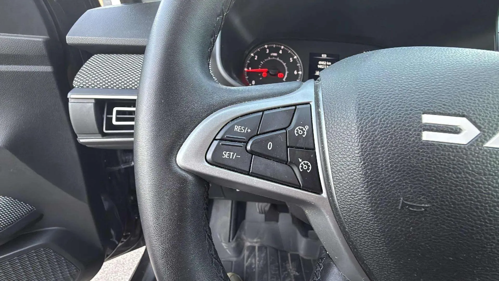 Dacia Sandero Essential TCe - foto 20