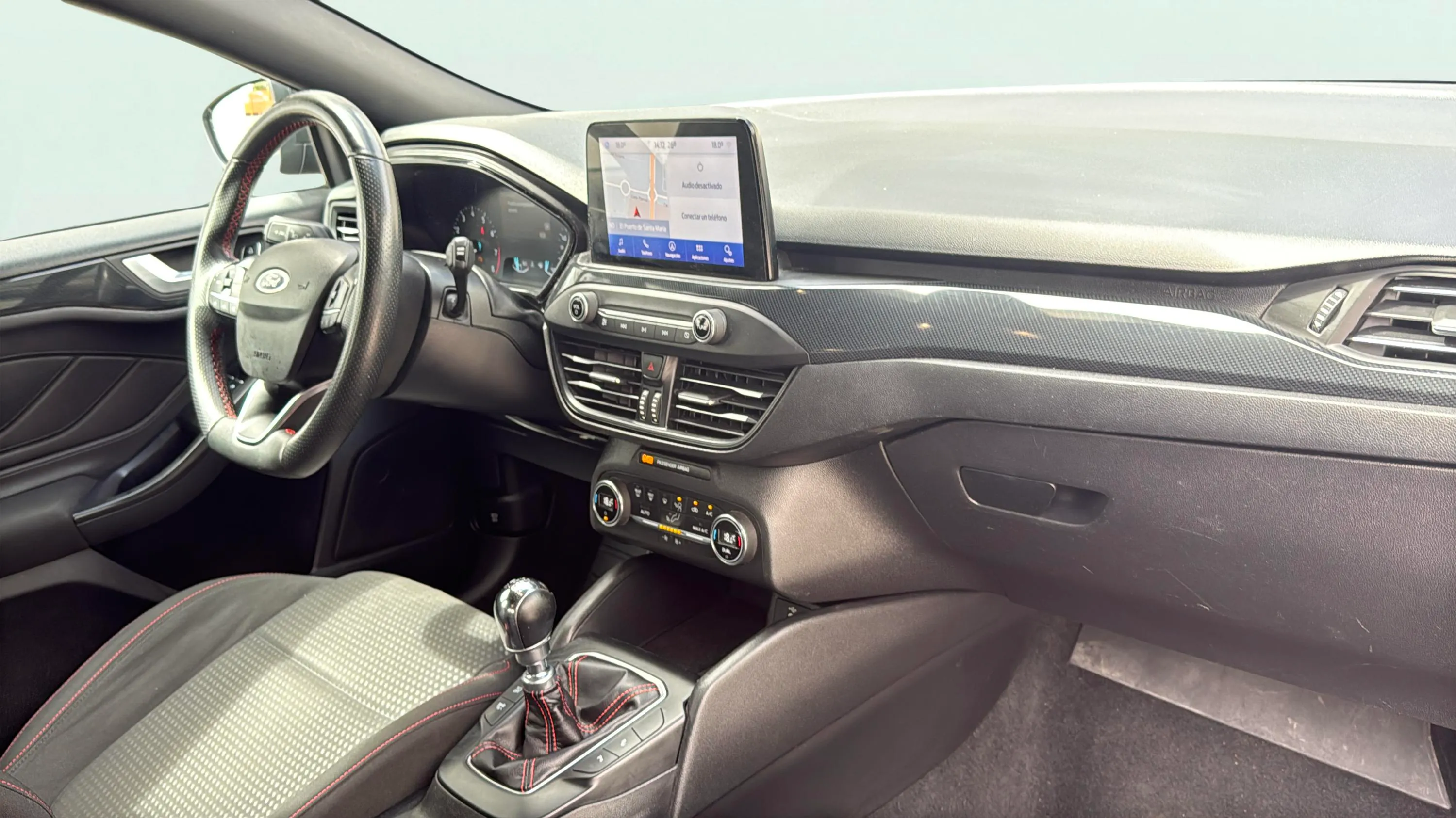 Ford Focus 1.0 EcoBoost ST-Line - foto 17
