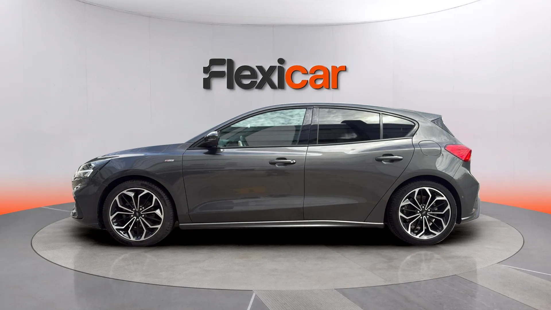 Ford Focus 1.0 EcoBoost ST-Line - foto 4