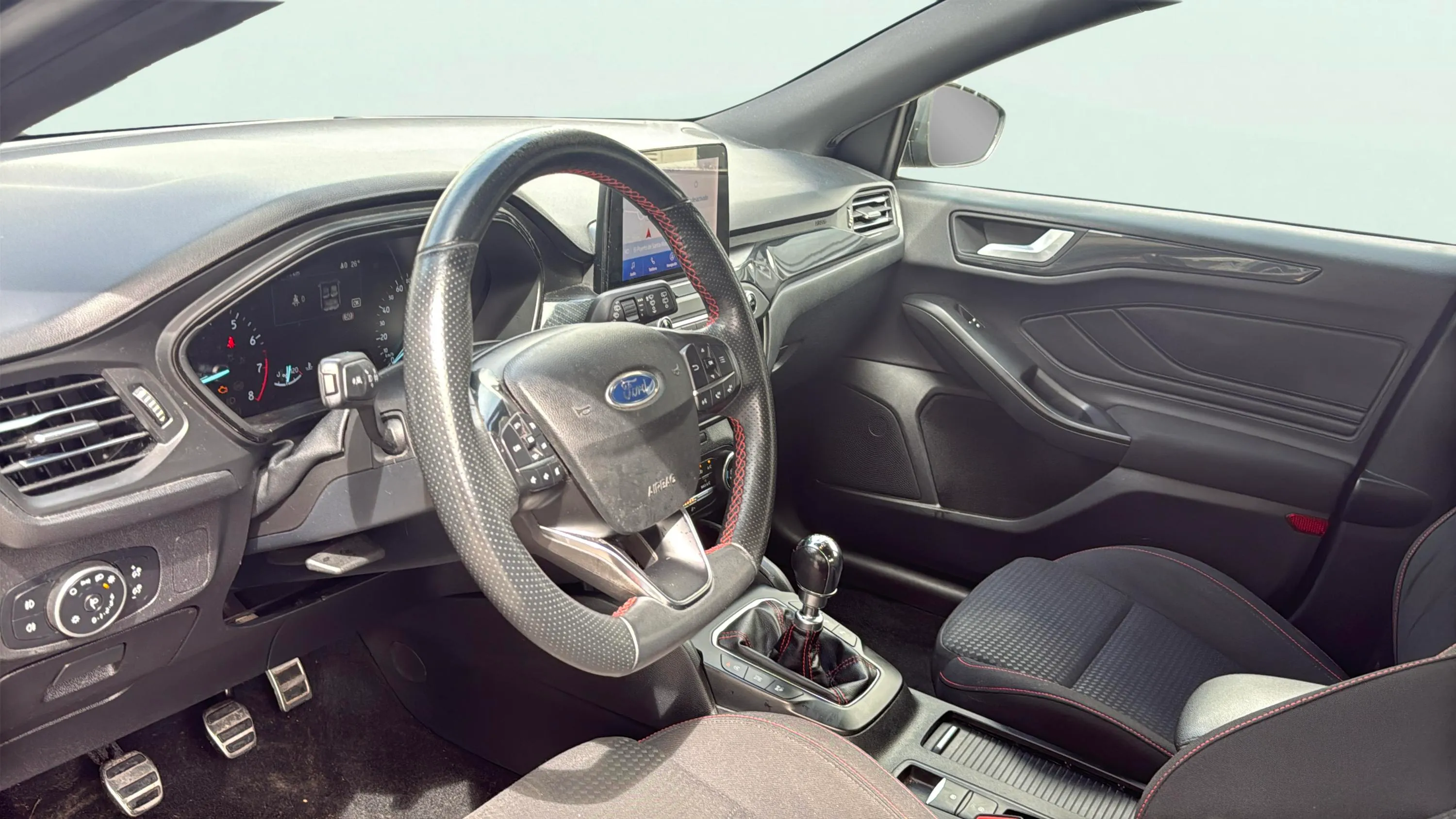 Ford Focus 1.0 EcoBoost ST-Line - foto 14