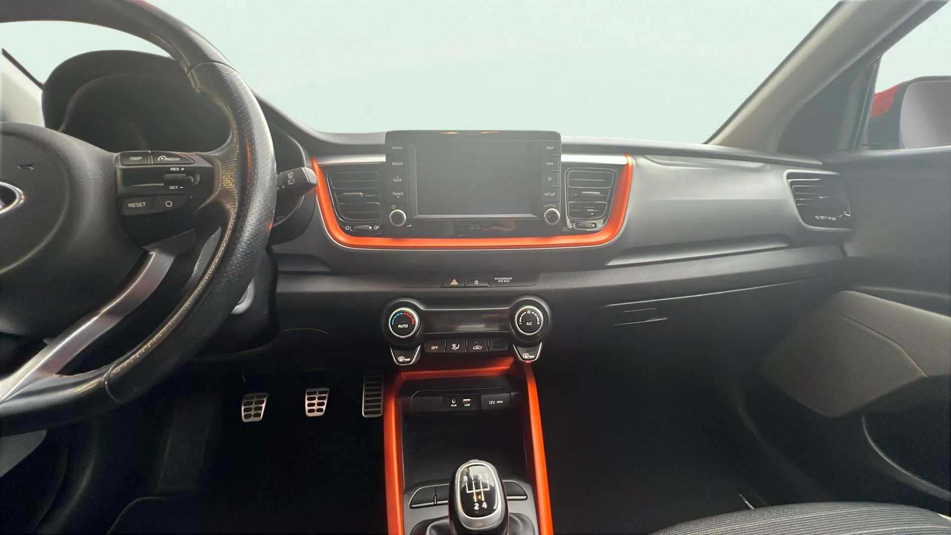Kia Stonic 1.0 T-GDi Tech - foto 12
