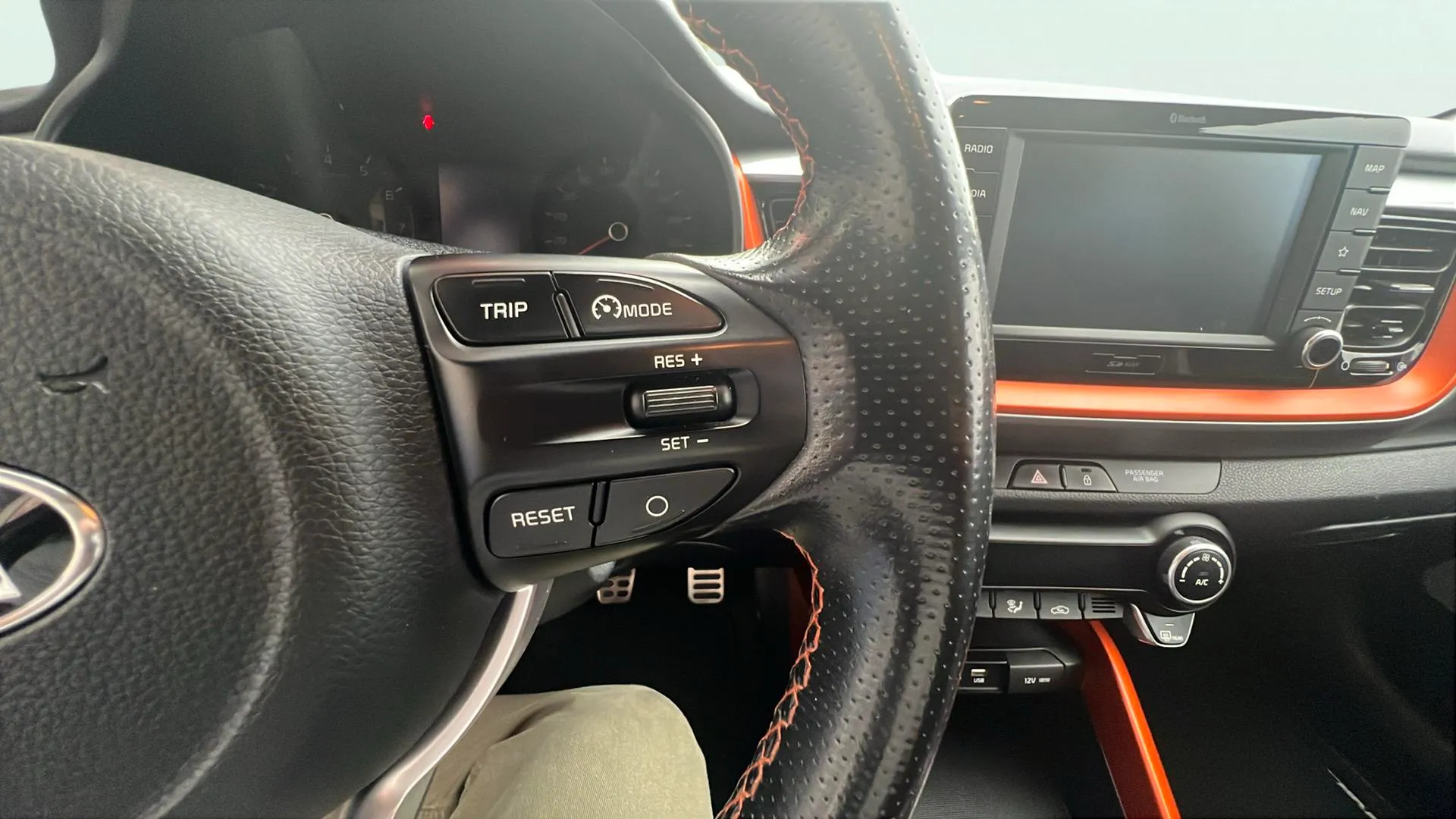 Kia Stonic 1.0 T-GDi Tech - foto 15