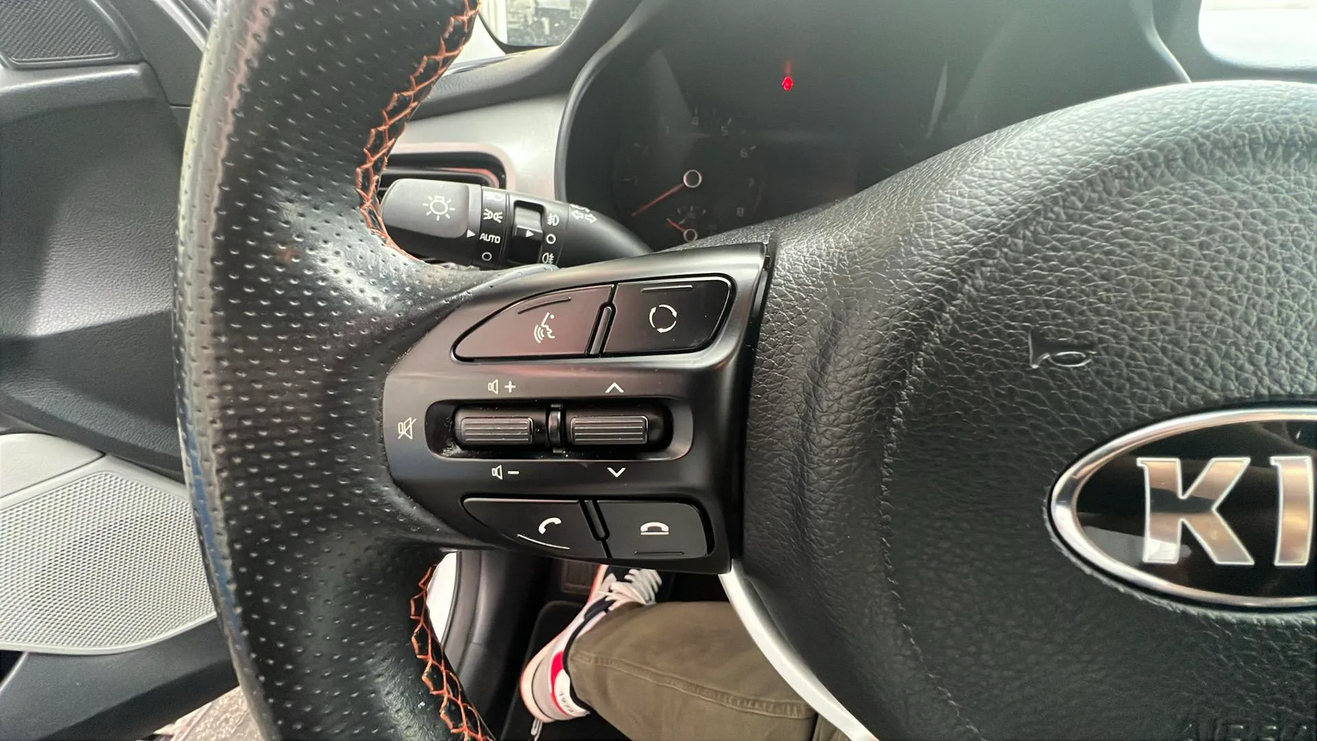 Kia Stonic 1.0 T-GDi Tech - foto 14