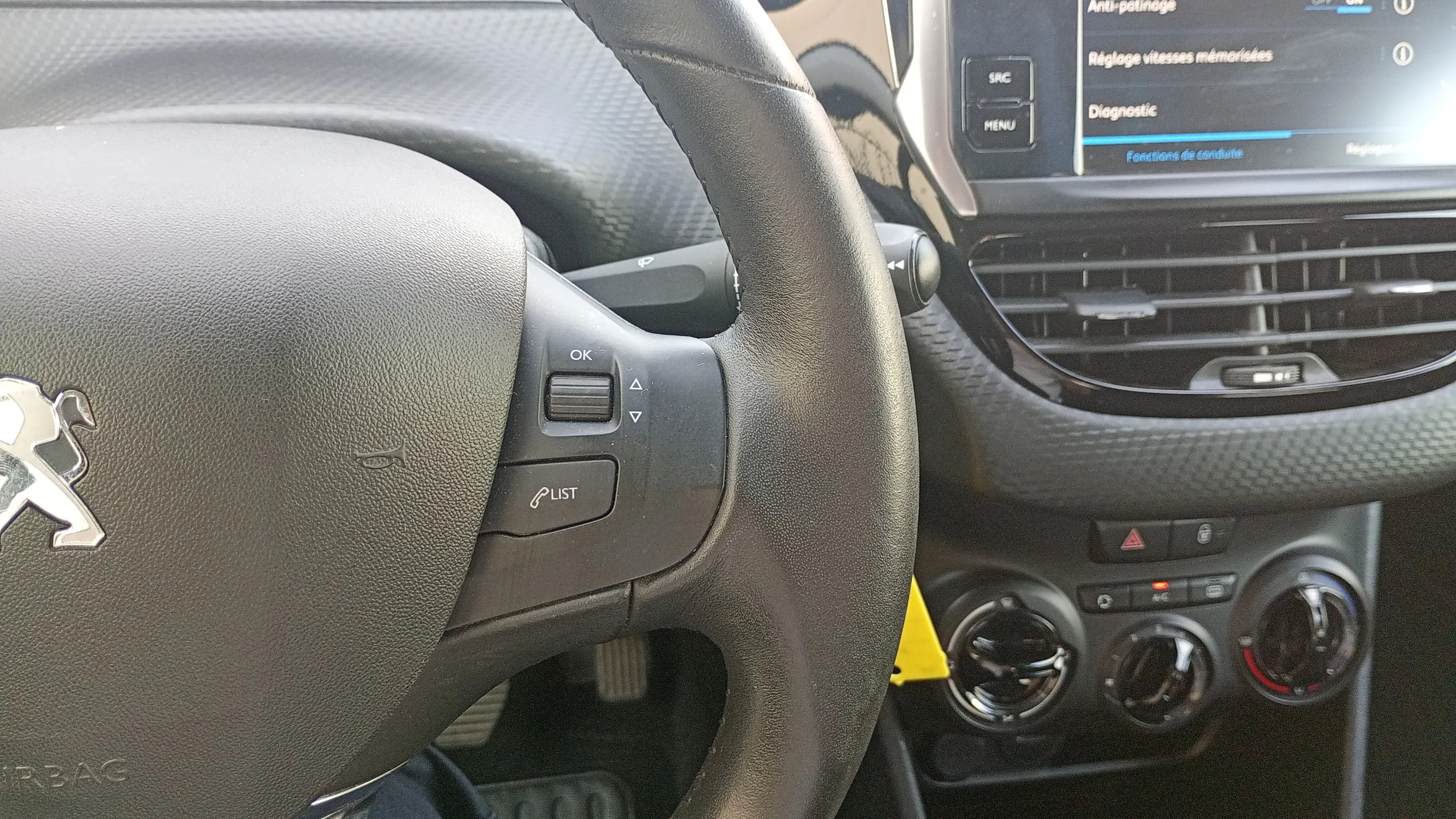 Peugeot 208 Active PureTech - foto 22