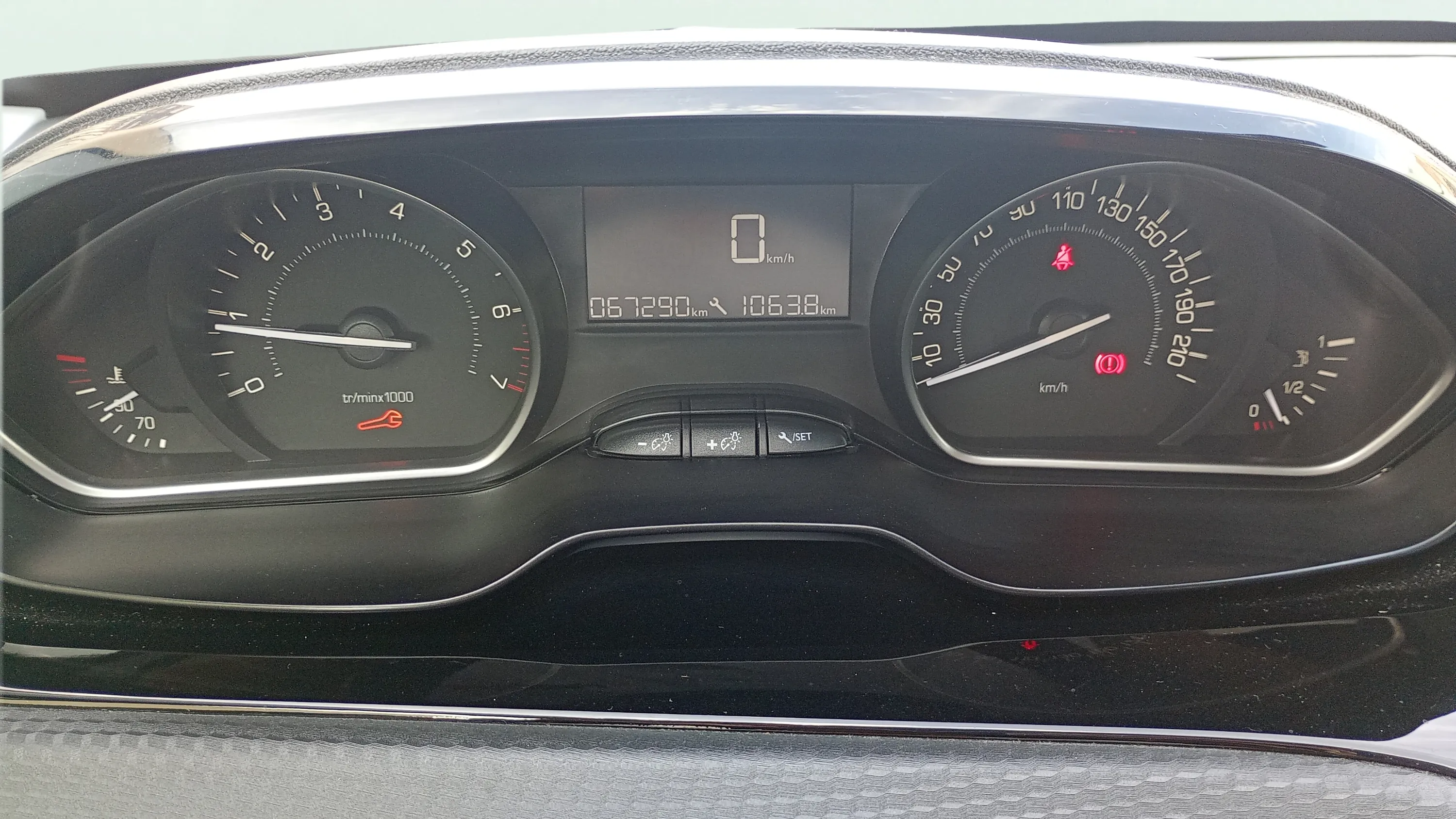 Peugeot 208 Active PureTech - foto 11