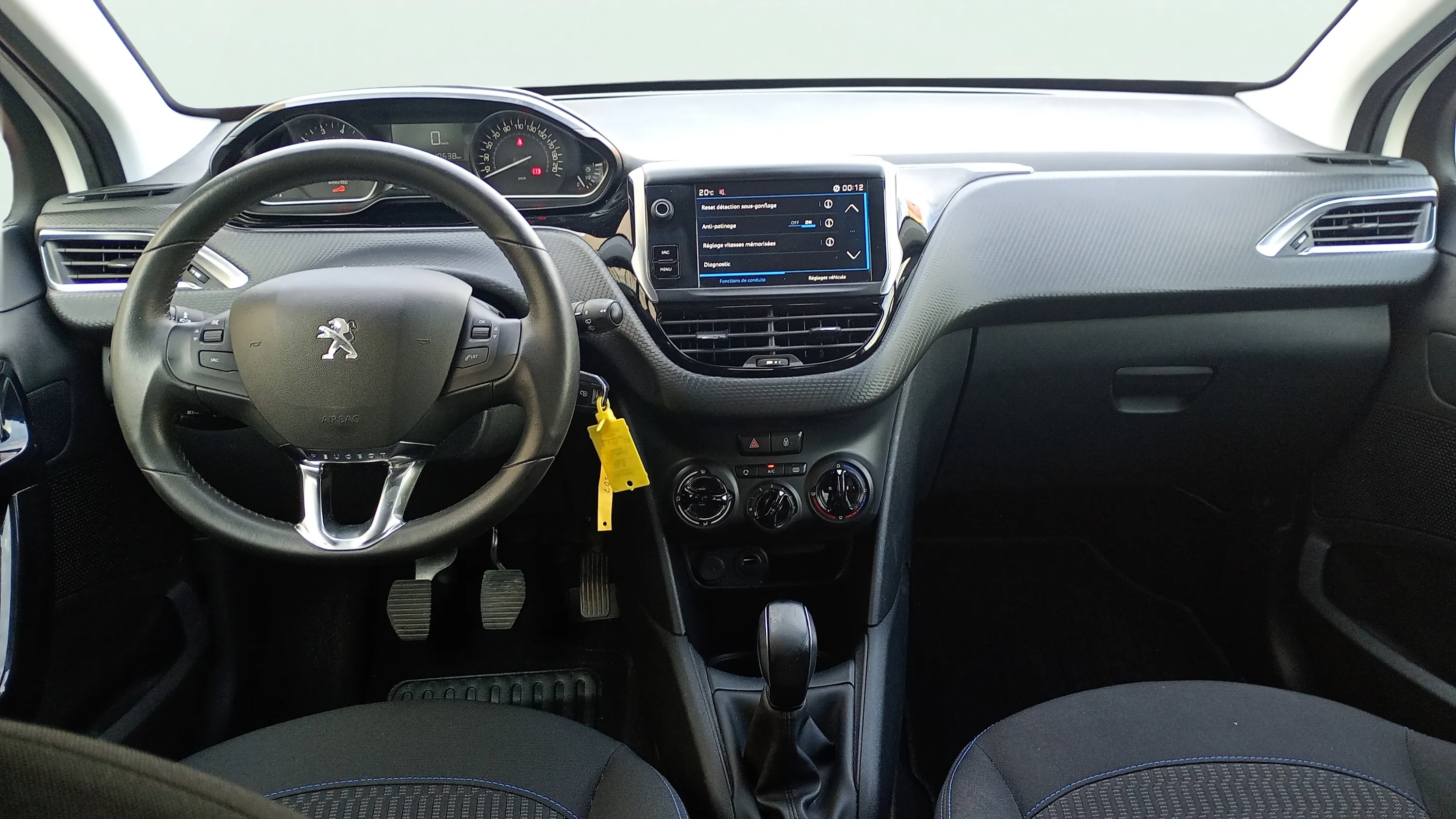 Peugeot 208 Active PureTech - foto 12